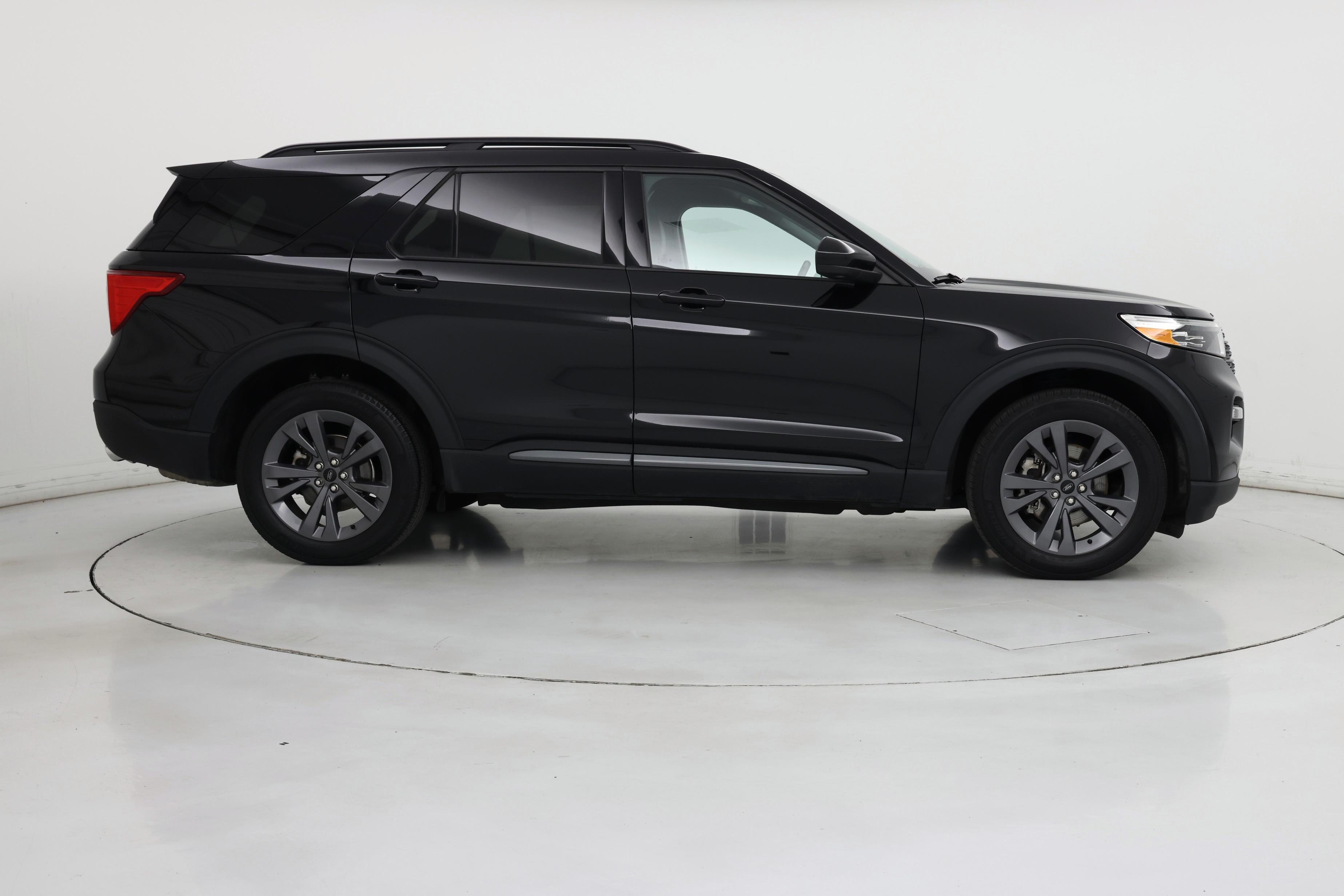Thumbnail: 2023 Ford Explorer - 7