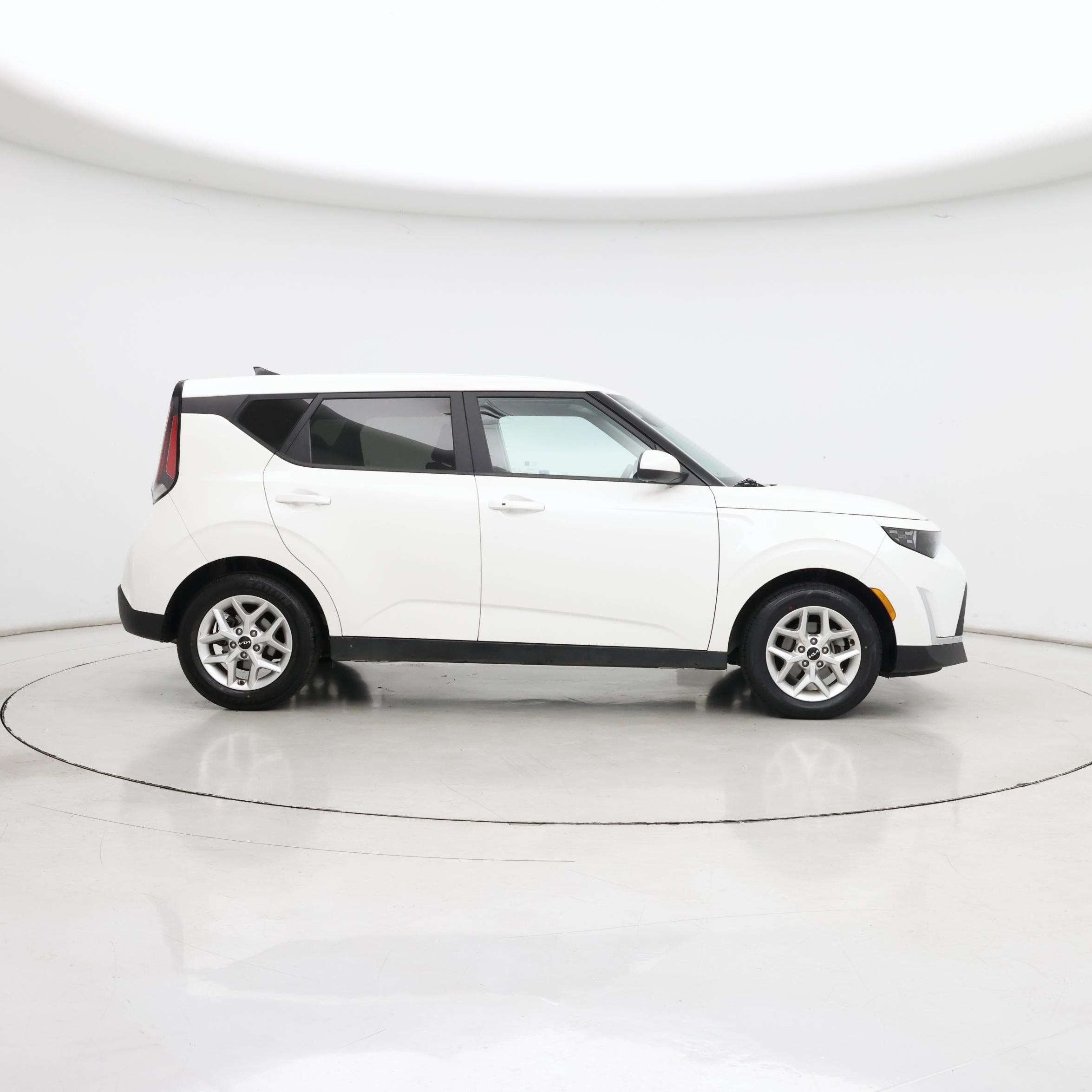 Thumbnail: 2023 Kia Soul - 7