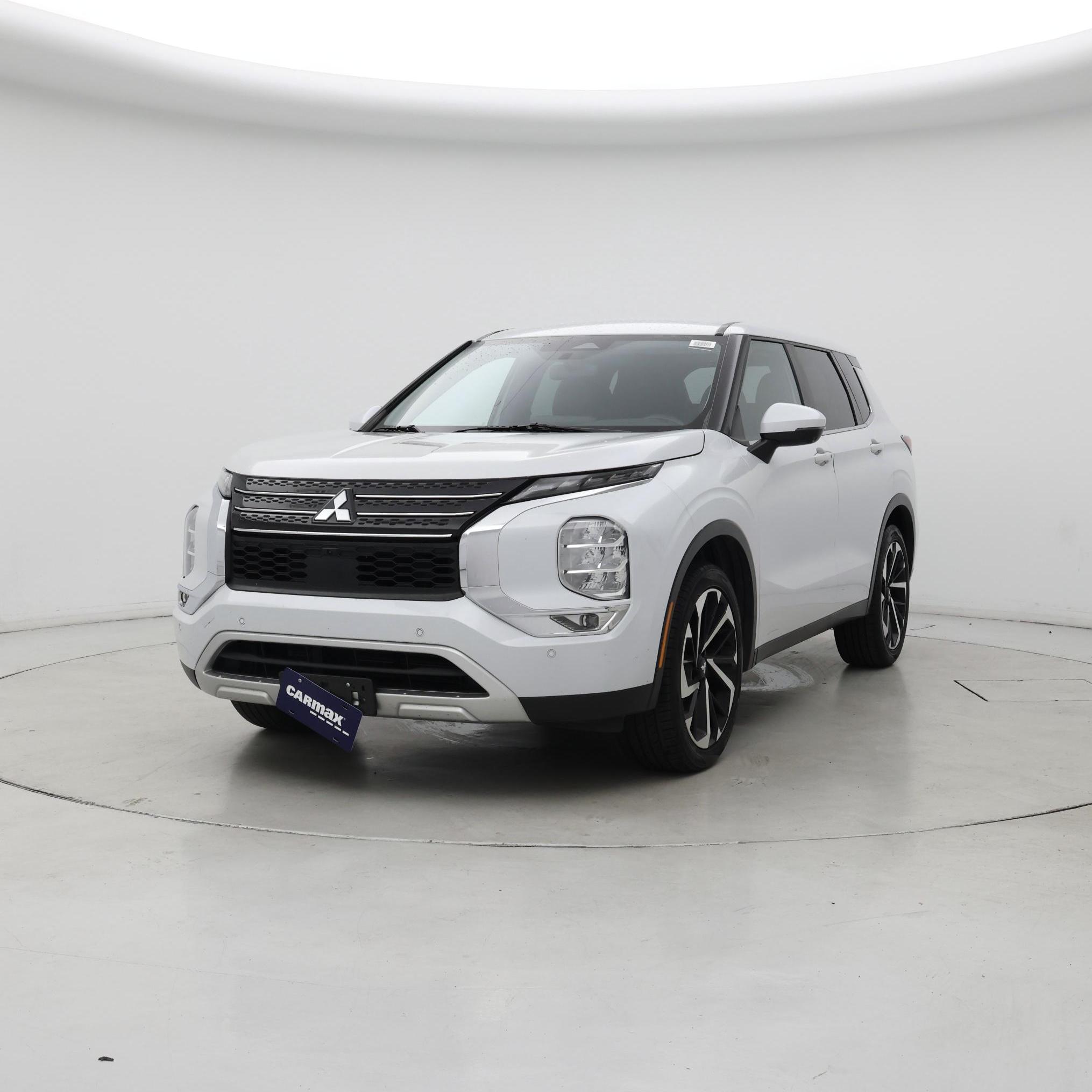 Thumbnail: 2023 Mitsubishi Outlander - 4