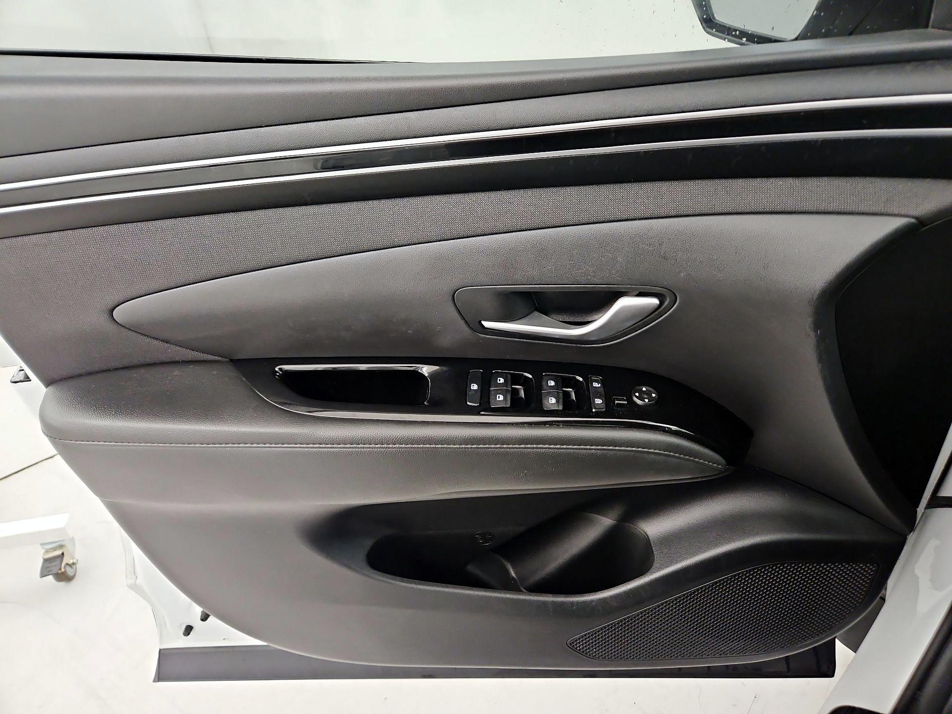 Thumbnail: 2022 Hyundai Tucson - 12