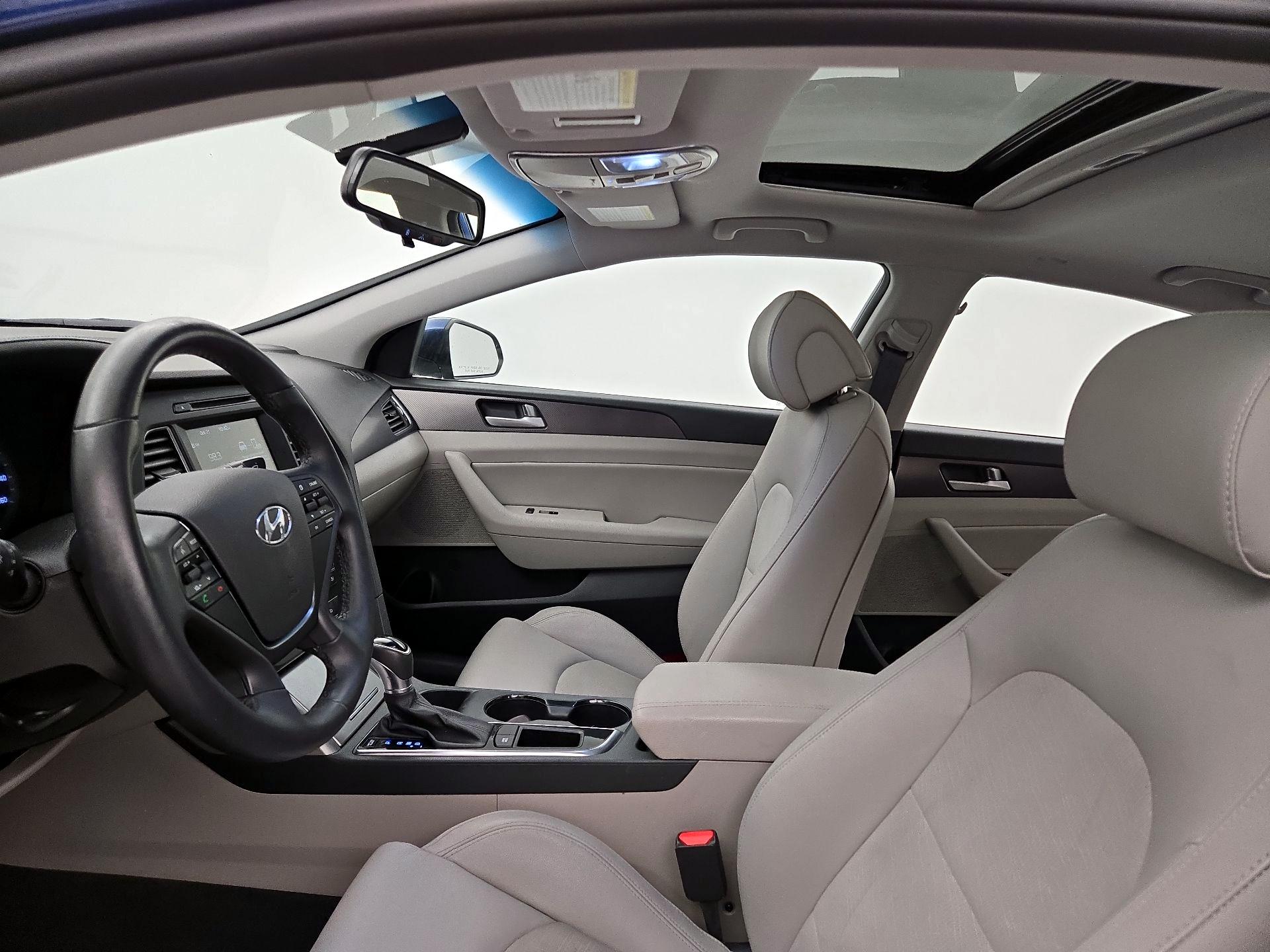 Thumbnail: 2017 Hyundai Sonata - 19
