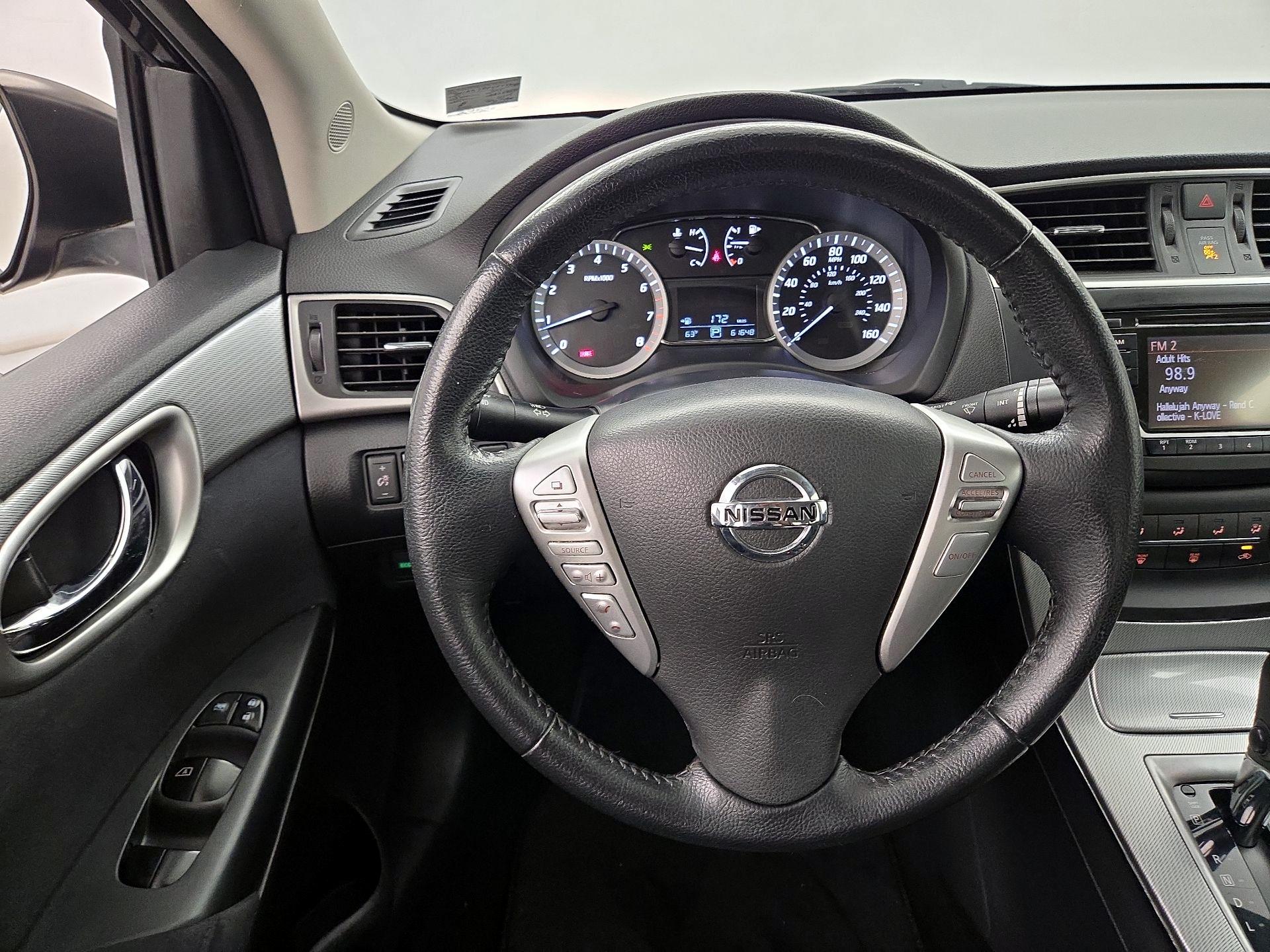 Thumbnail: 2015 Nissan Sentra - 10