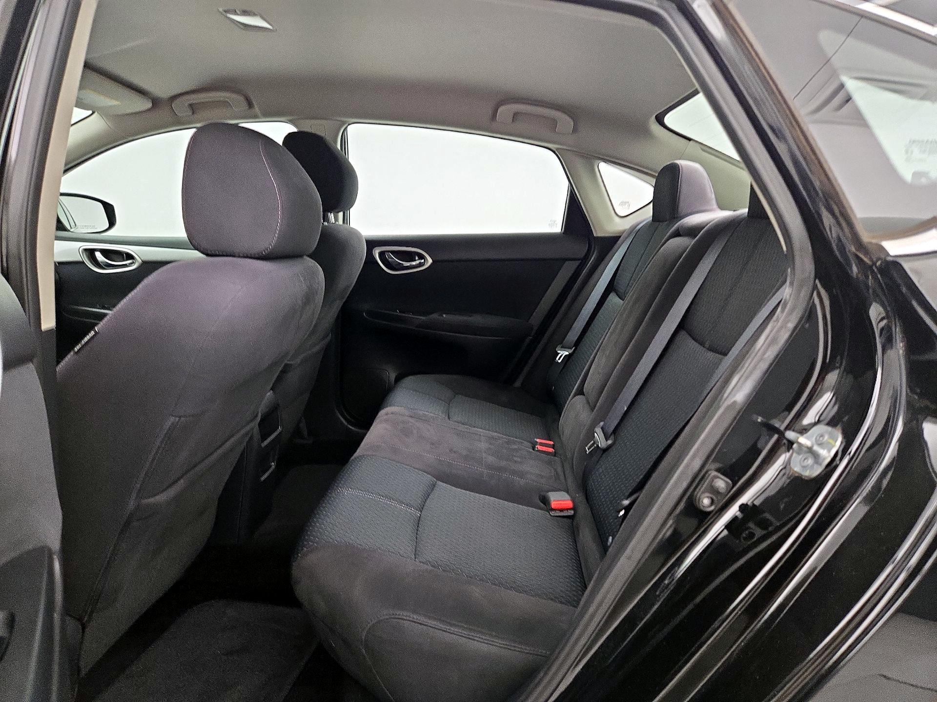 Thumbnail: 2015 Nissan Sentra - 19