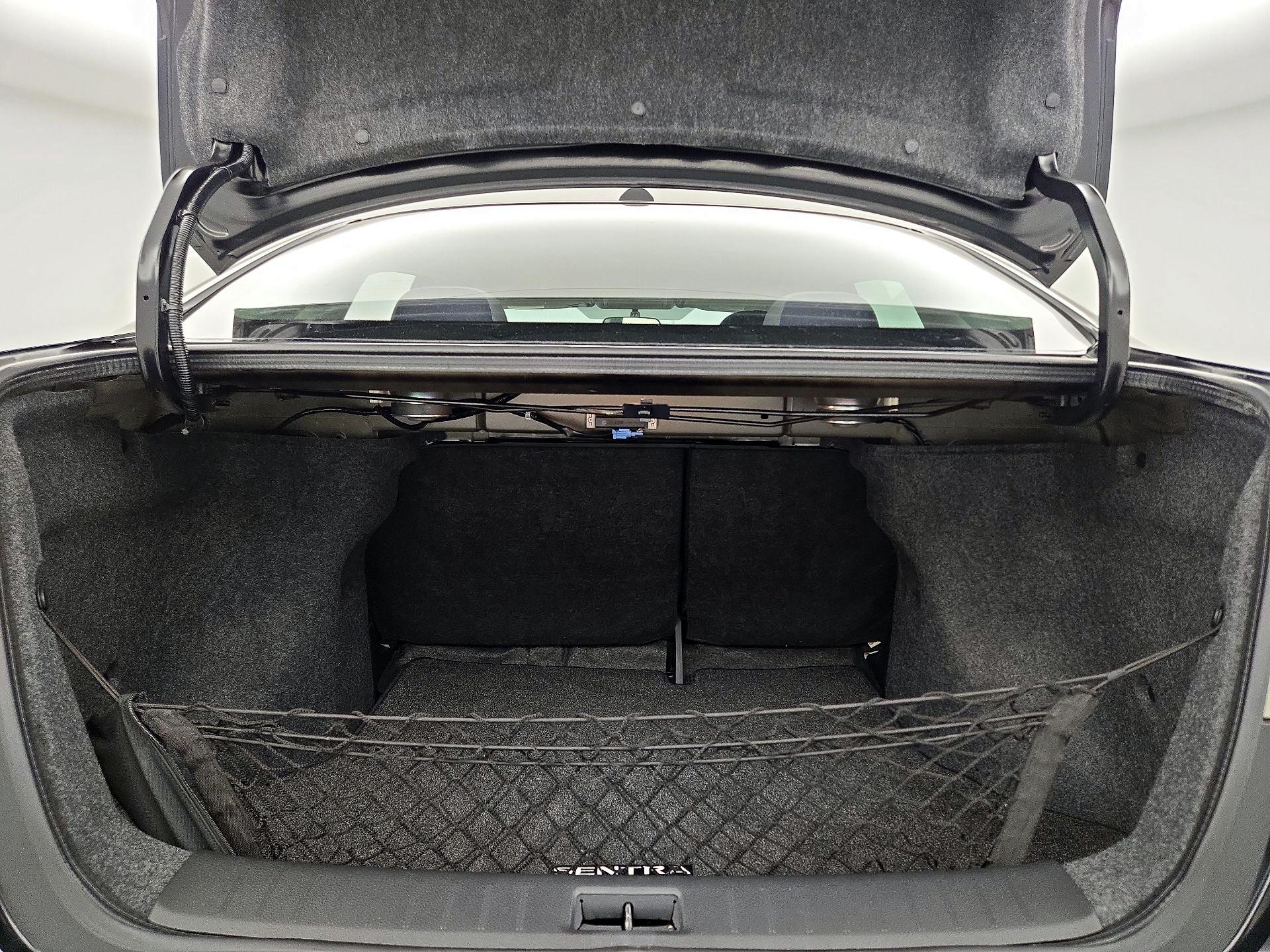 Thumbnail: 2015 Nissan Sentra - 20