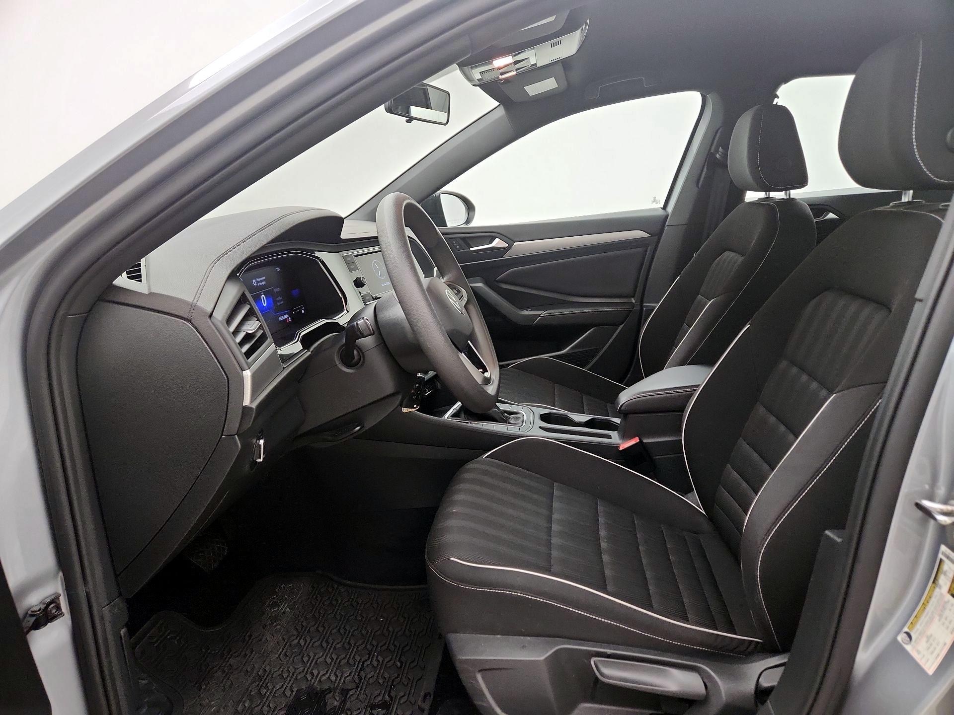 Thumbnail: 2022 Volkswagen Jetta - 11