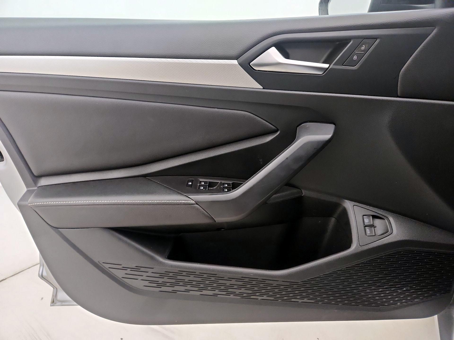 Thumbnail: 2022 Volkswagen Jetta - 12