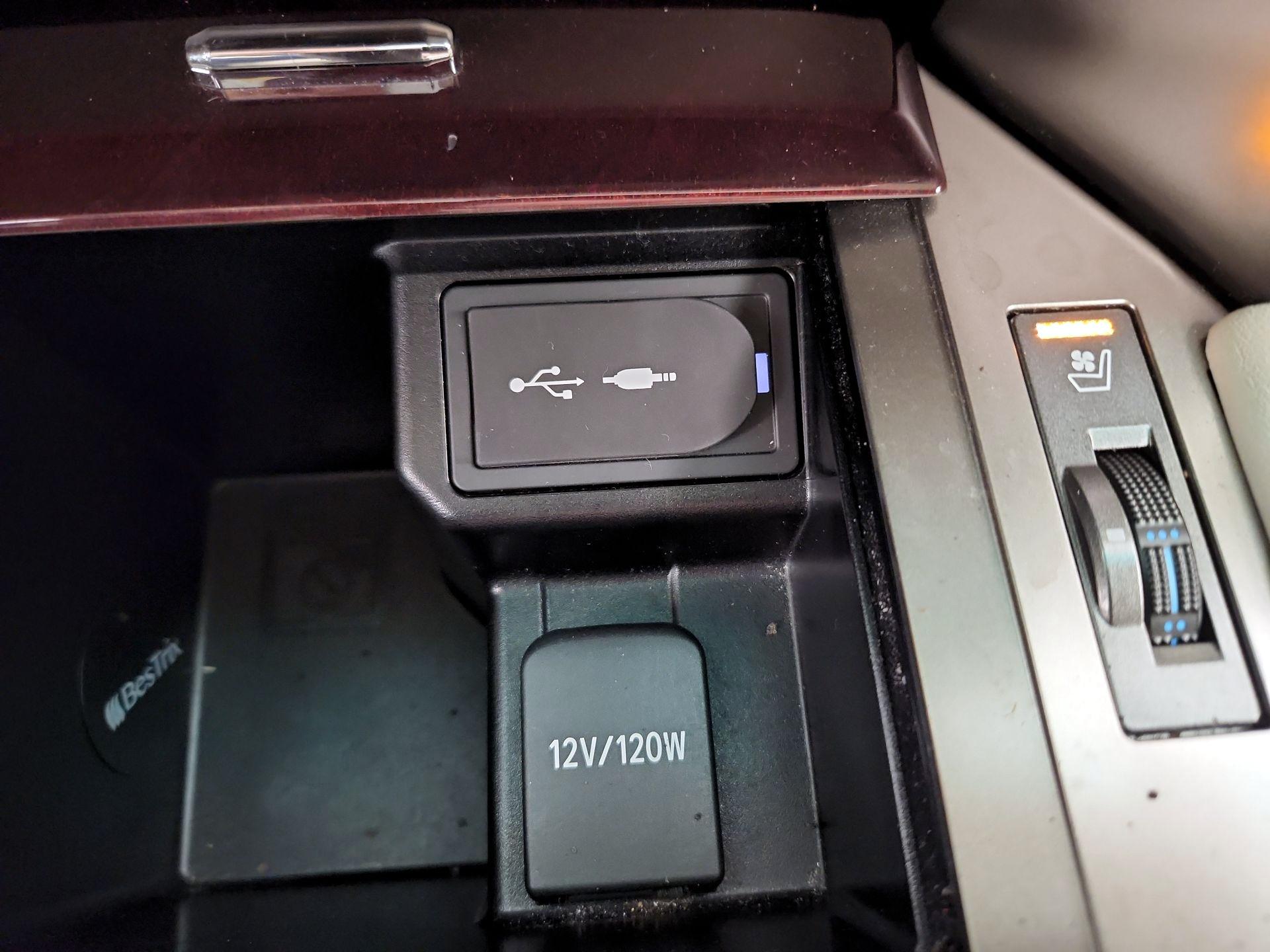 Thumbnail: 2019 Lexus GX - 19