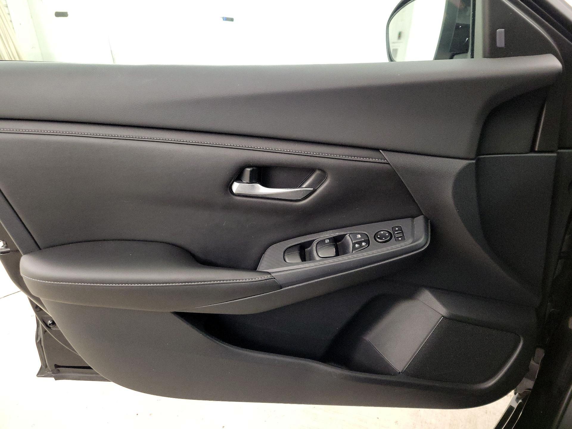 Thumbnail: 2020 Nissan Sentra - 12