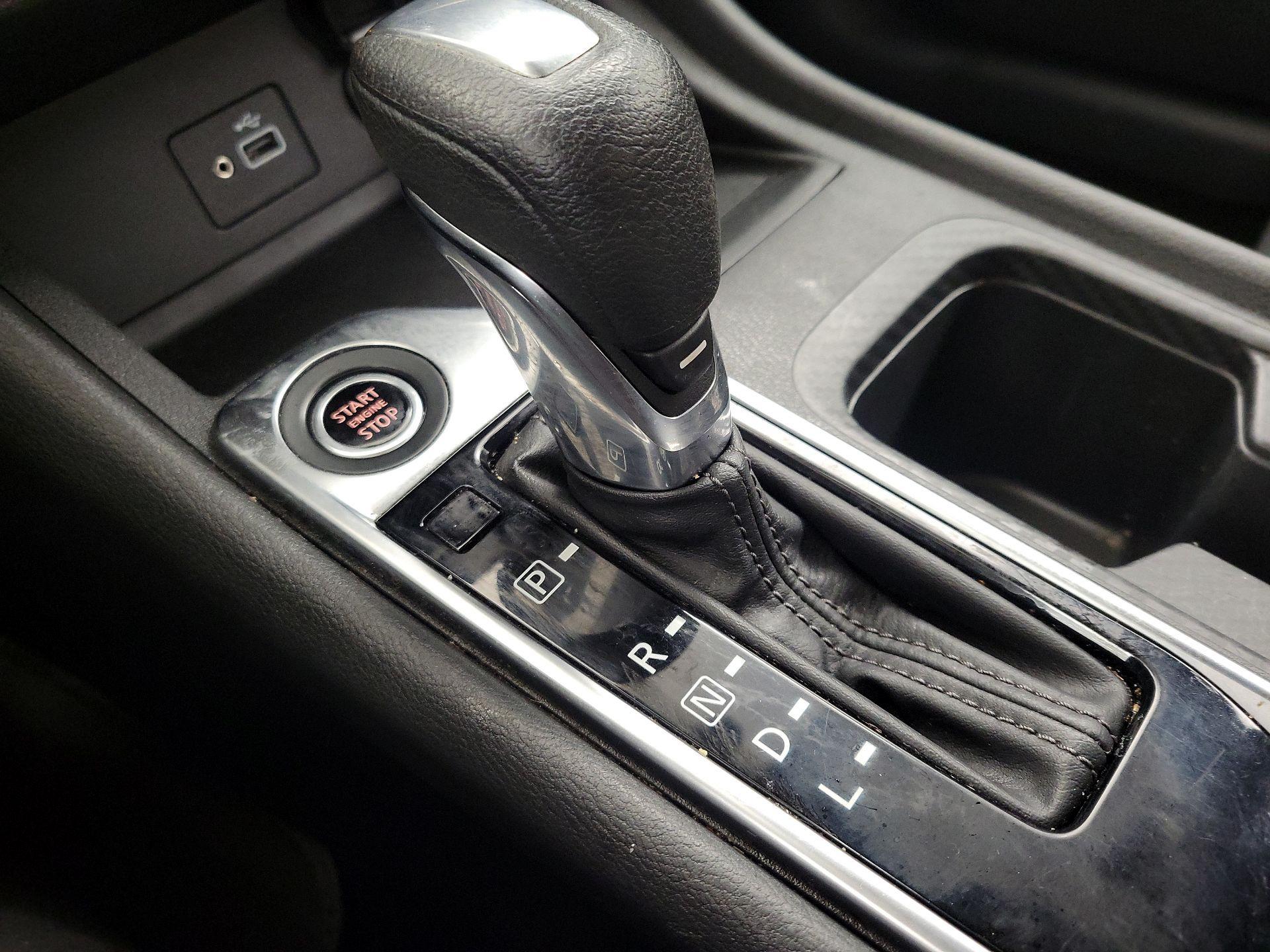 Thumbnail: 2020 Nissan Sentra - 17