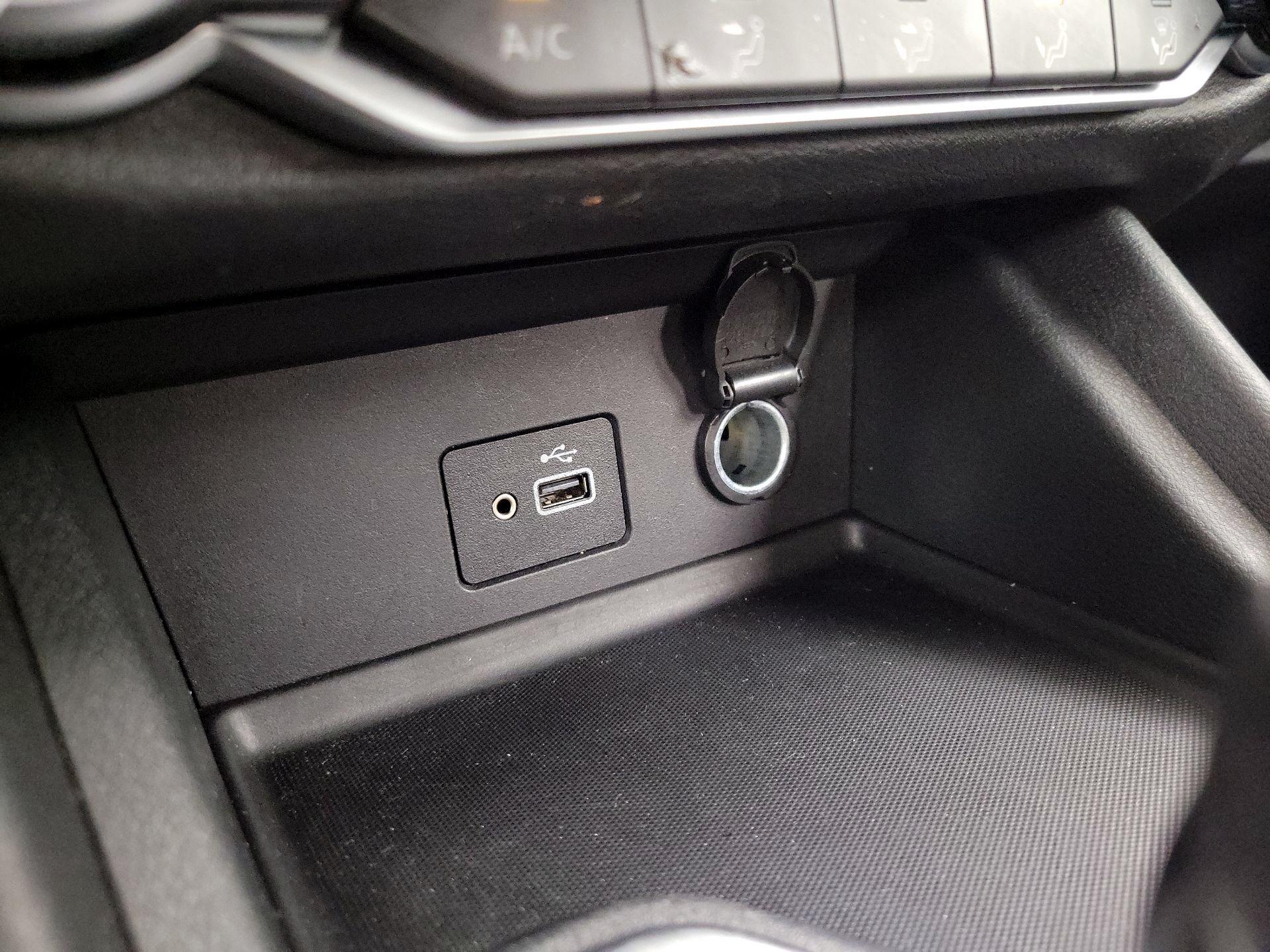 Thumbnail: 2020 Nissan Sentra - 18