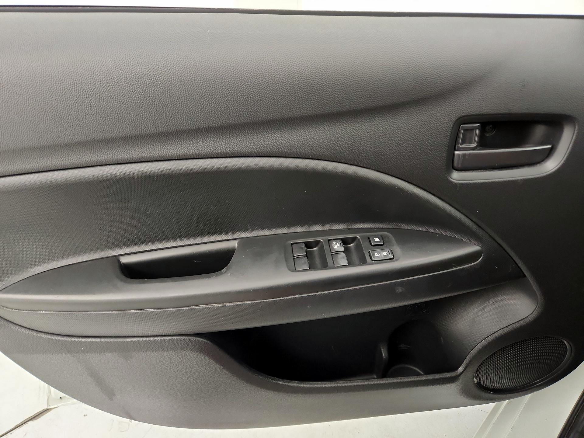 Thumbnail: 2020 Mitsubishi Mirage G4 - 12