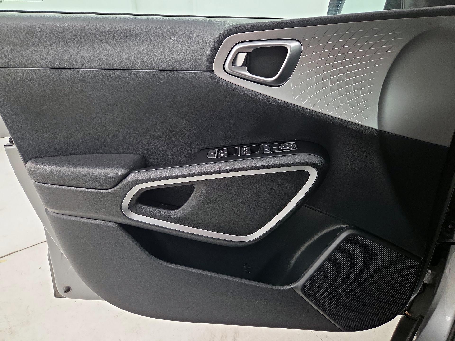 Thumbnail: 2022 Kia Soul - 12