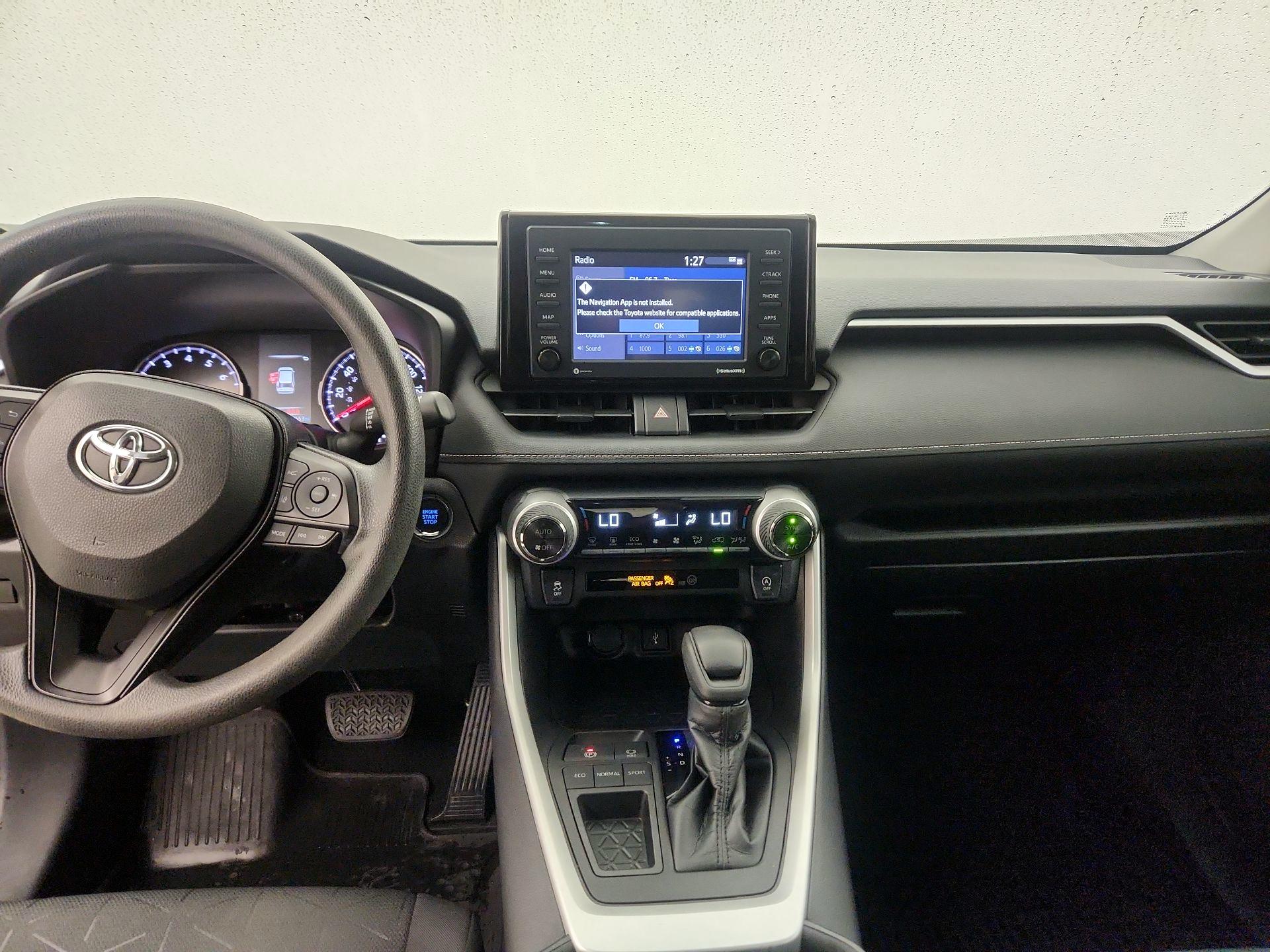 Thumbnail: 2021 Toyota RAV4 - 9
