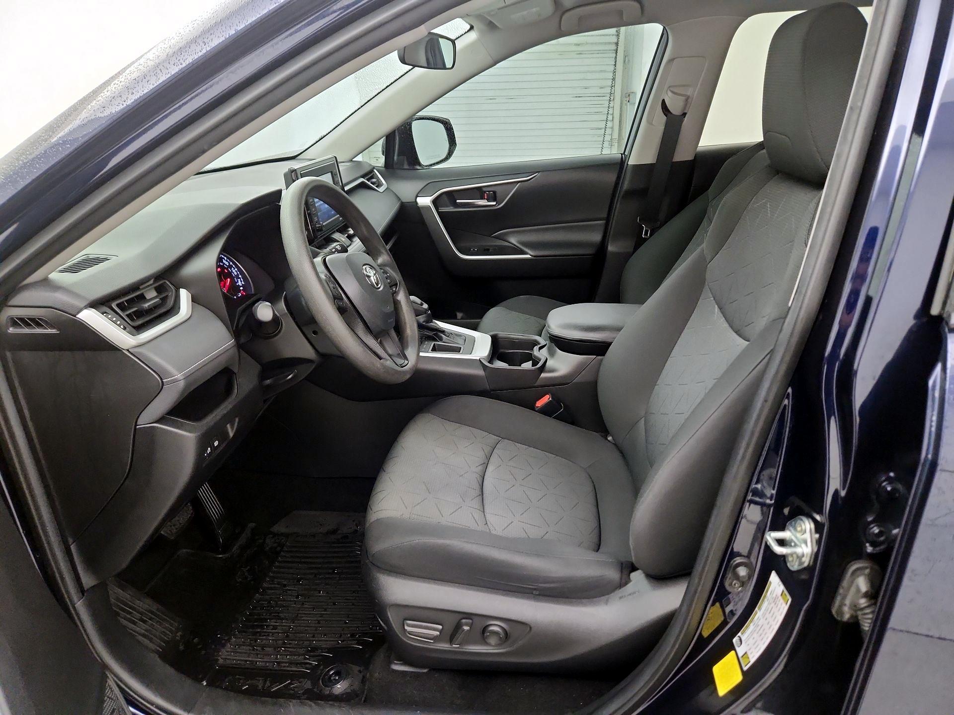 Thumbnail: 2021 Toyota RAV4 - 11