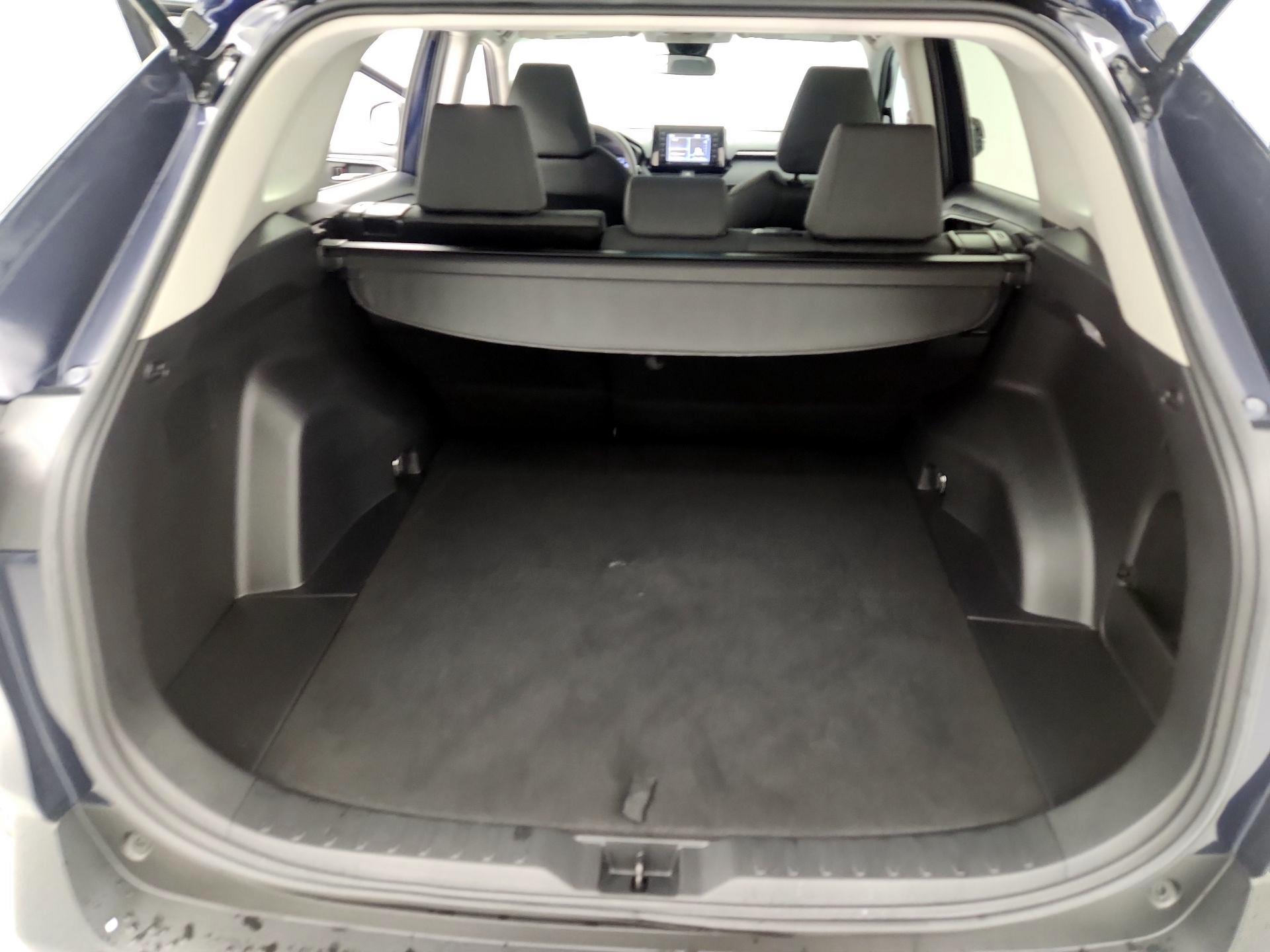 Thumbnail: 2021 Toyota RAV4 - 20