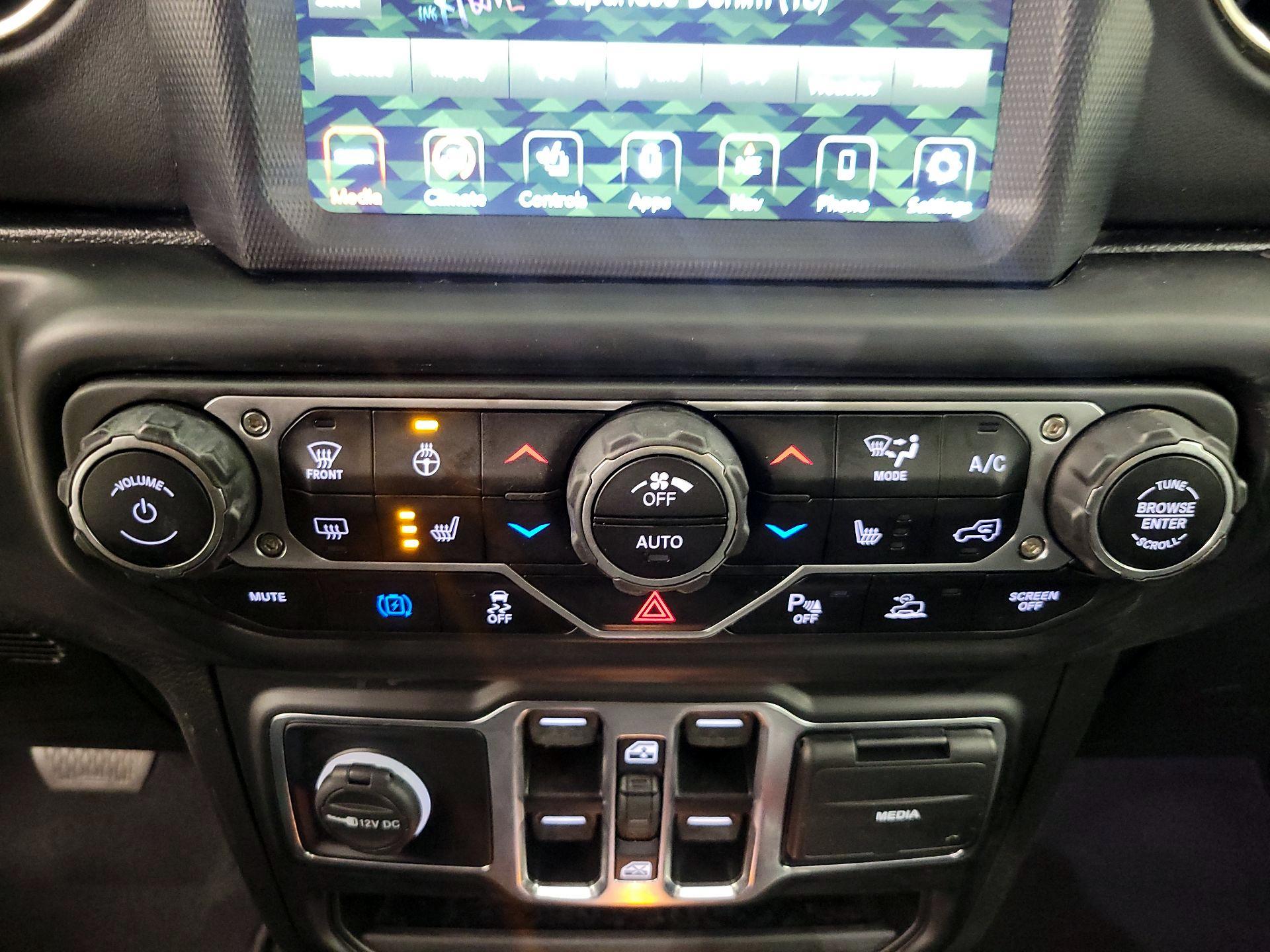 Thumbnail: 2021 Jeep Wrangler - 16