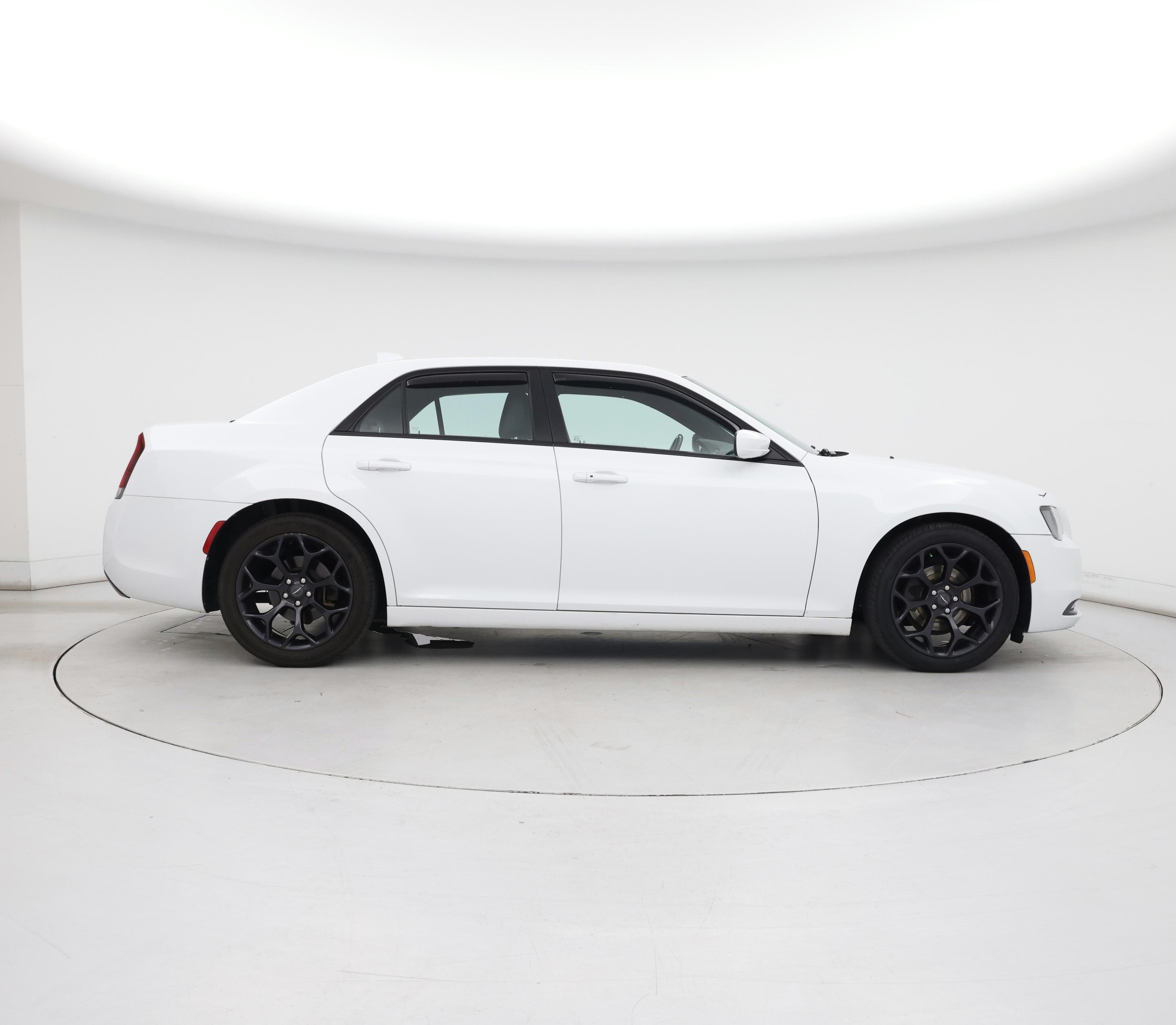Thumbnail: 2019 Chrysler 300 - 7