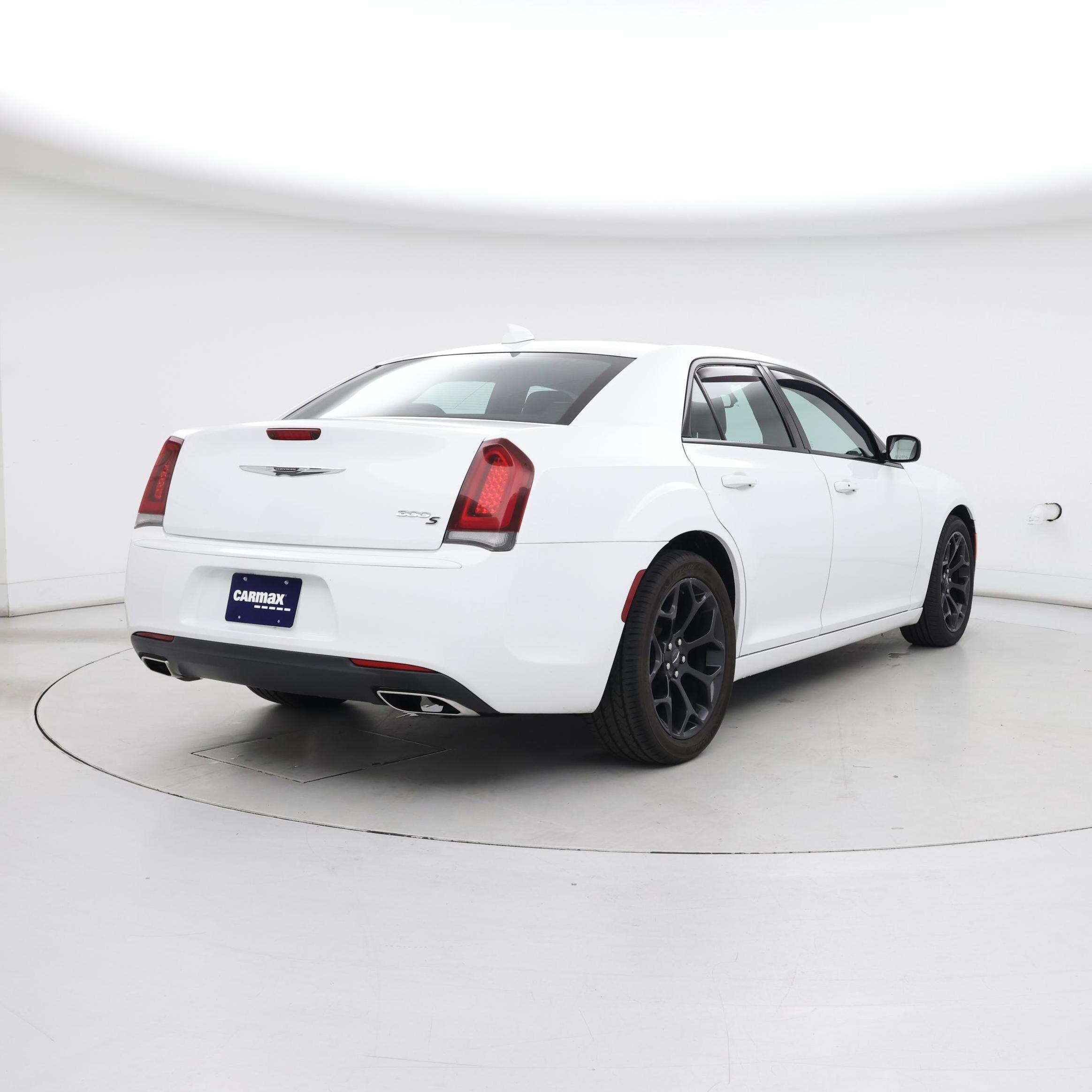 Thumbnail: 2019 Chrysler 300 - 8