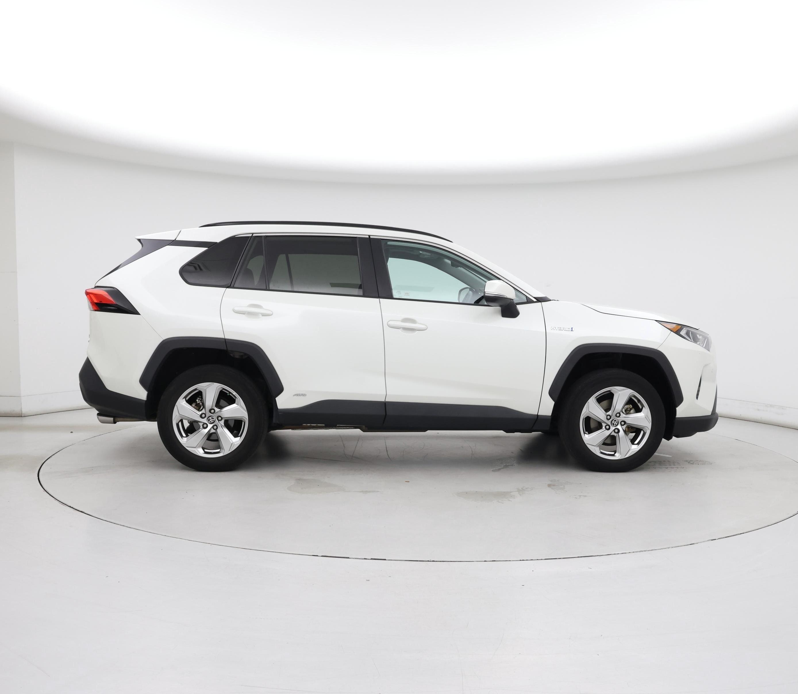 Thumbnail: 2021 Toyota RAV4 - 7