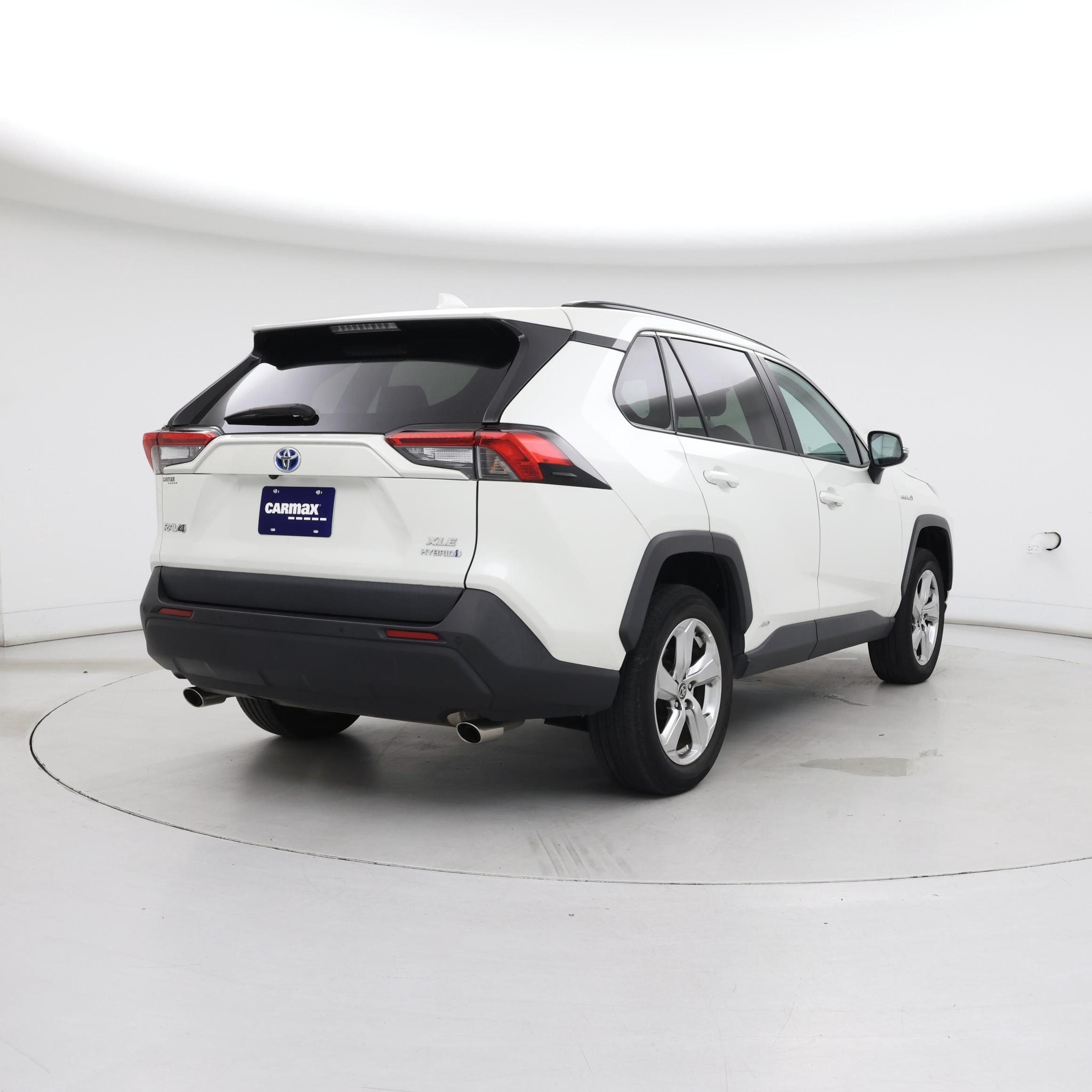 Thumbnail: 2021 Toyota RAV4 - 8