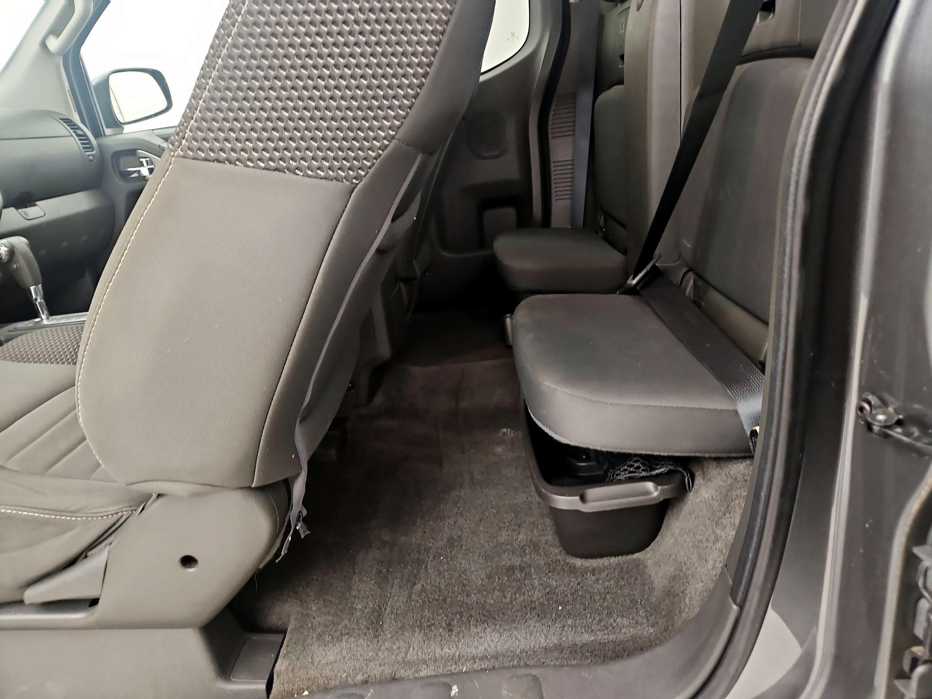 Thumbnail: 2016 Nissan Frontier - 18