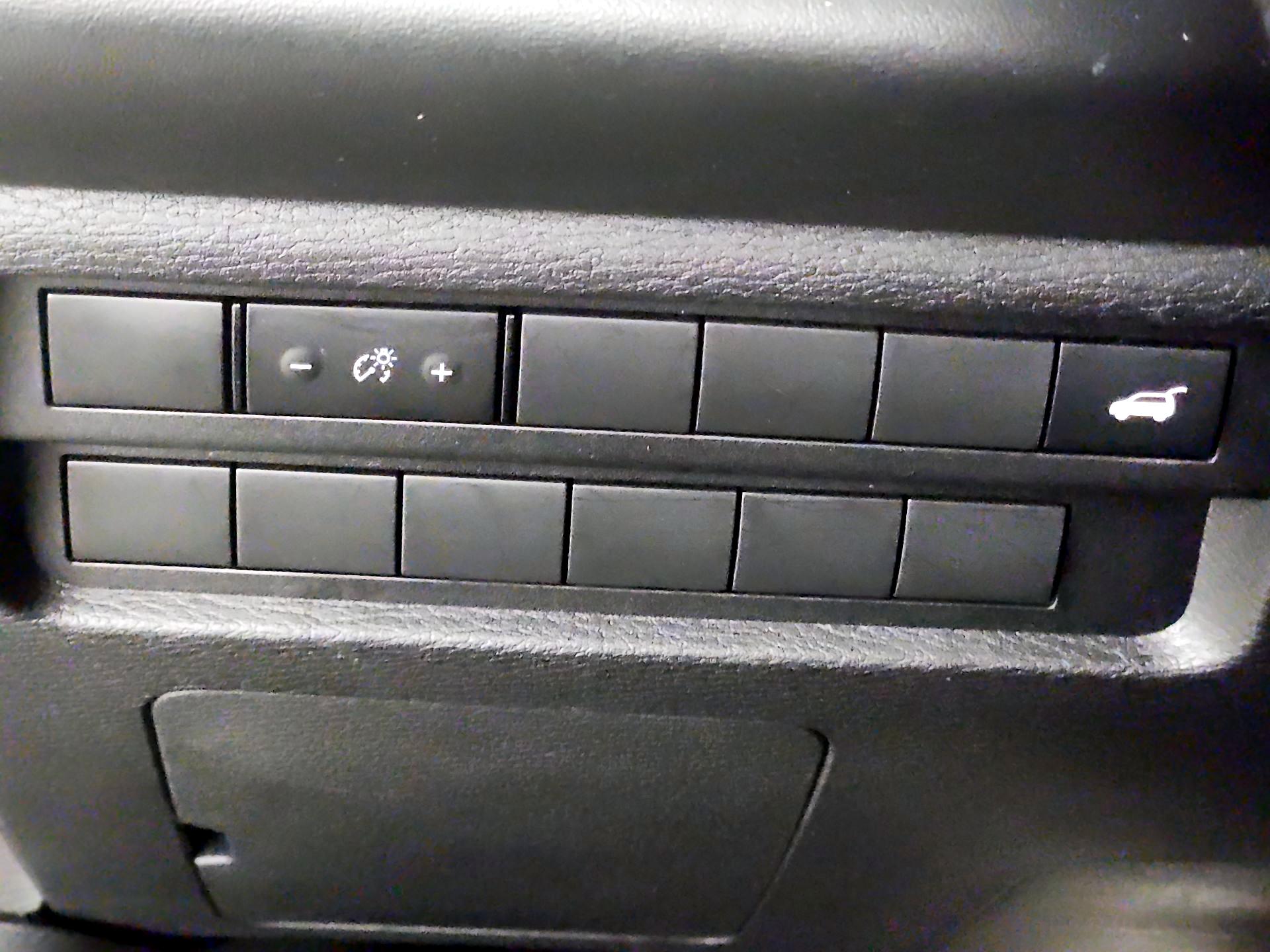 Thumbnail: 2022 Mitsubishi Outlander - 13