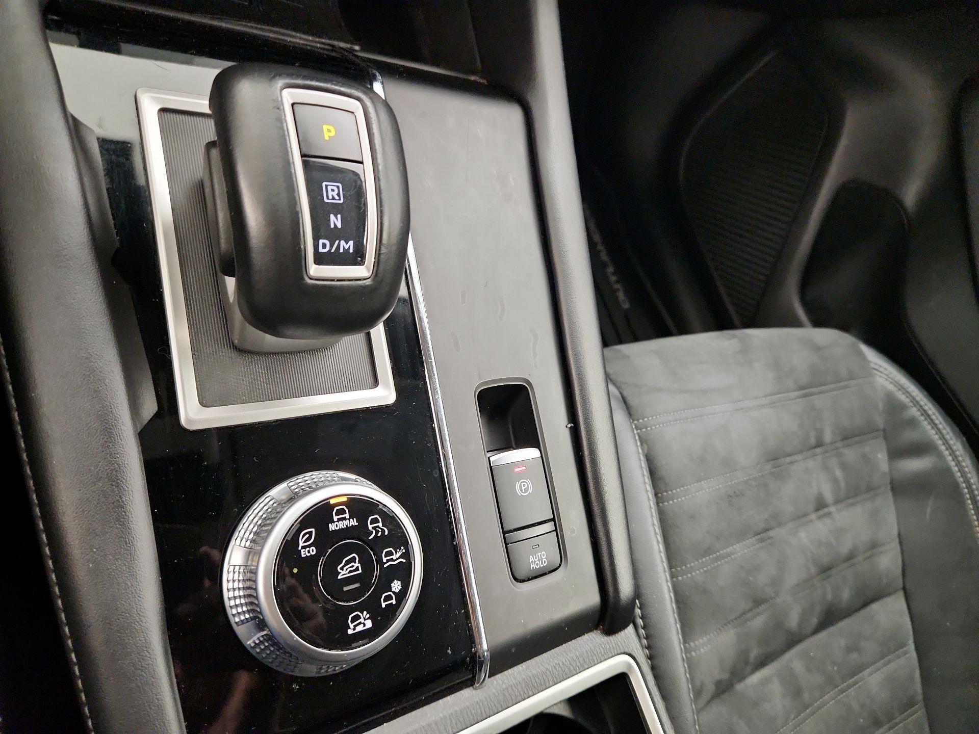 Thumbnail: 2022 Mitsubishi Outlander - 18