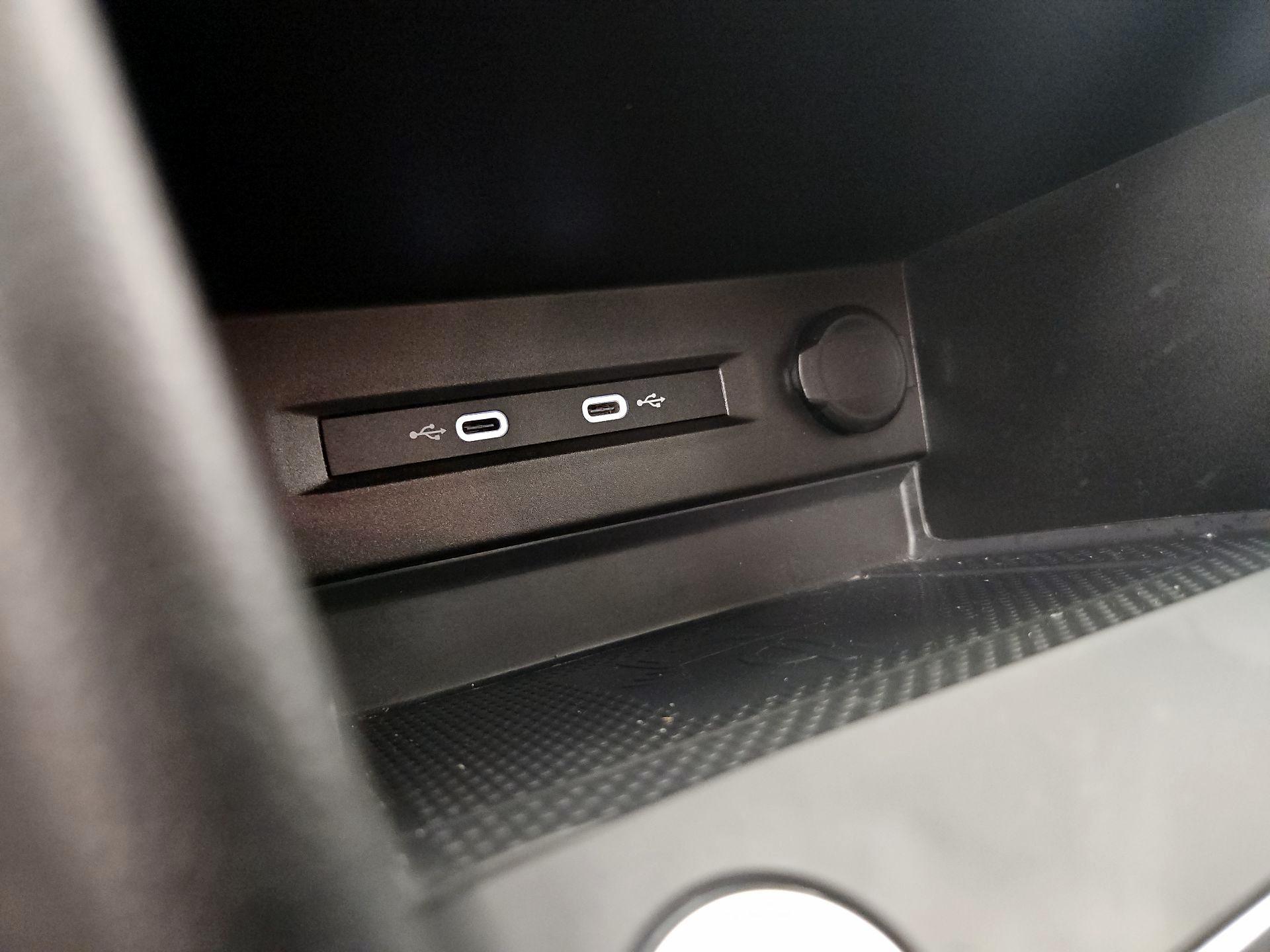 Thumbnail: 2022 Volkswagen Taos - 17