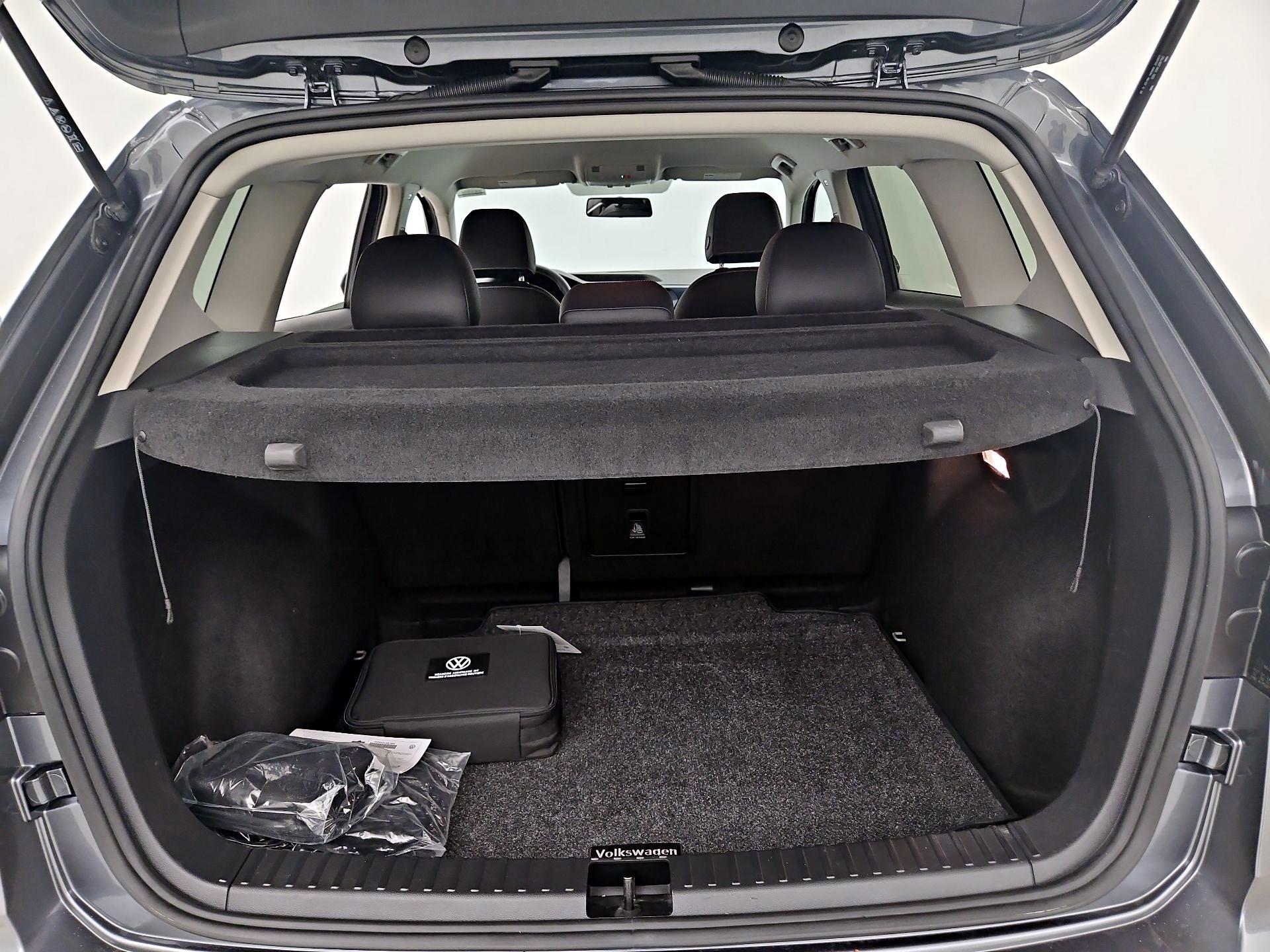 Thumbnail: 2022 Volkswagen Taos - 20