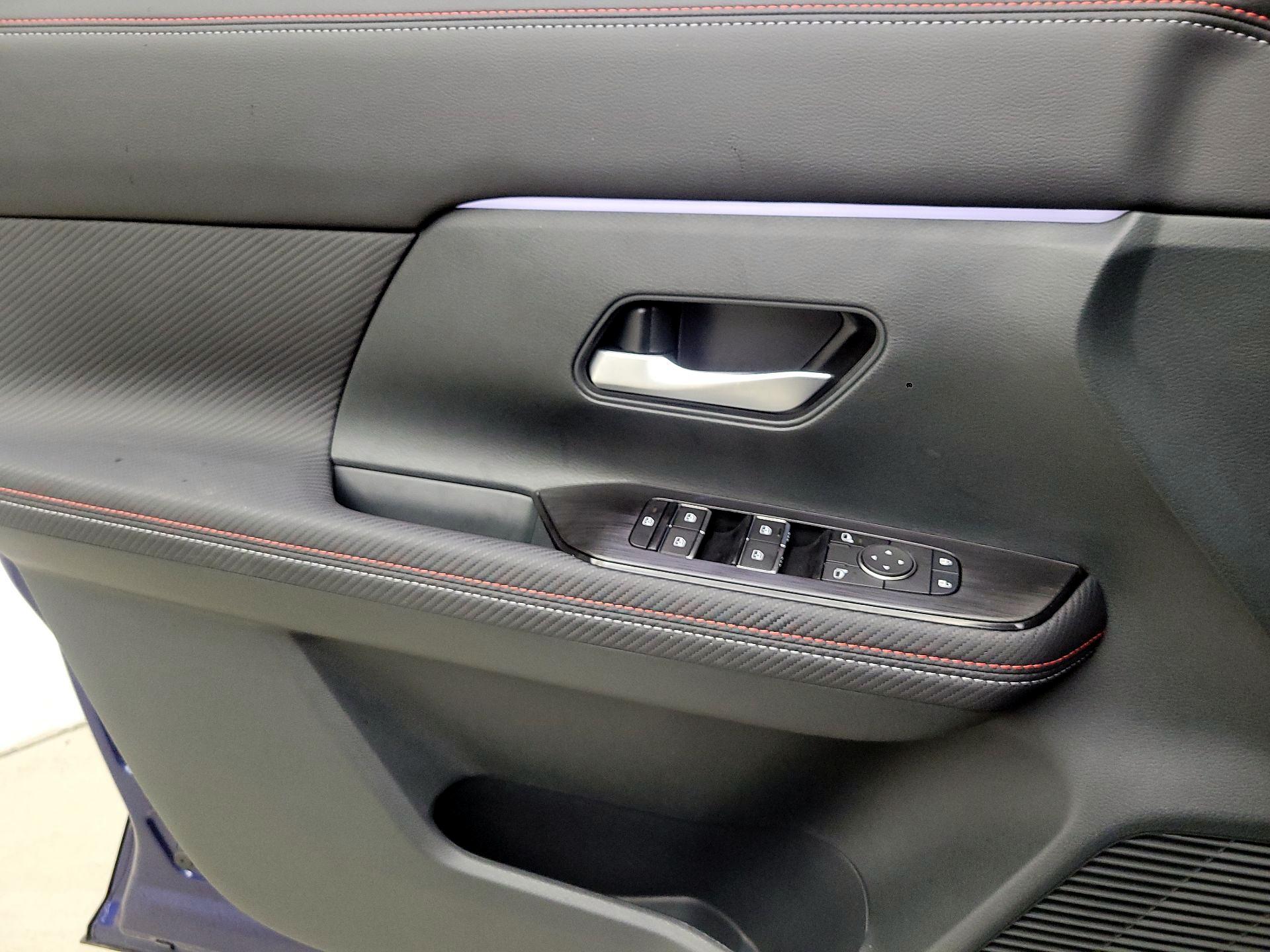 Thumbnail: 2025 Nissan Kicks - 12