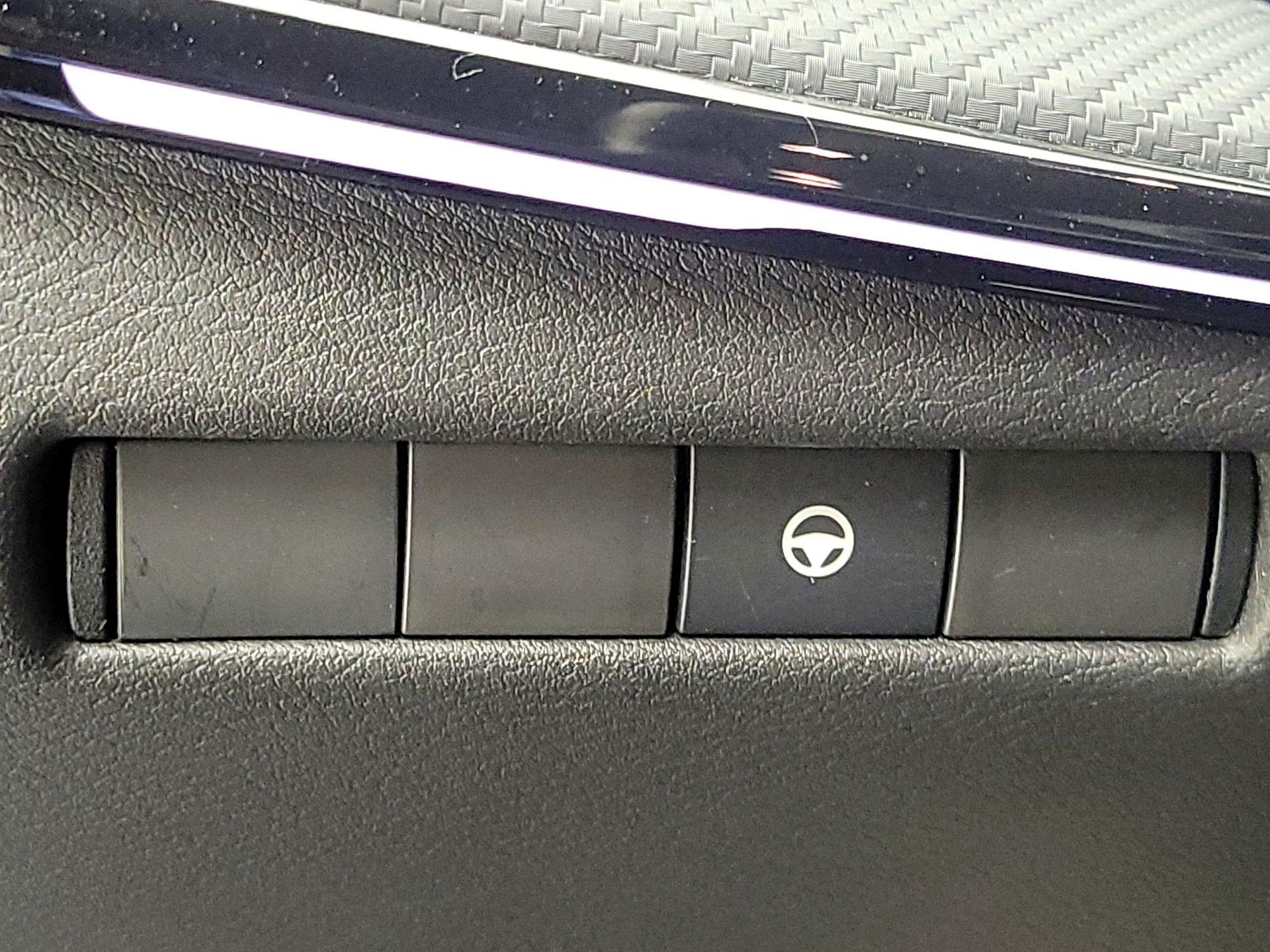 Thumbnail: 2025 Nissan Kicks - 13