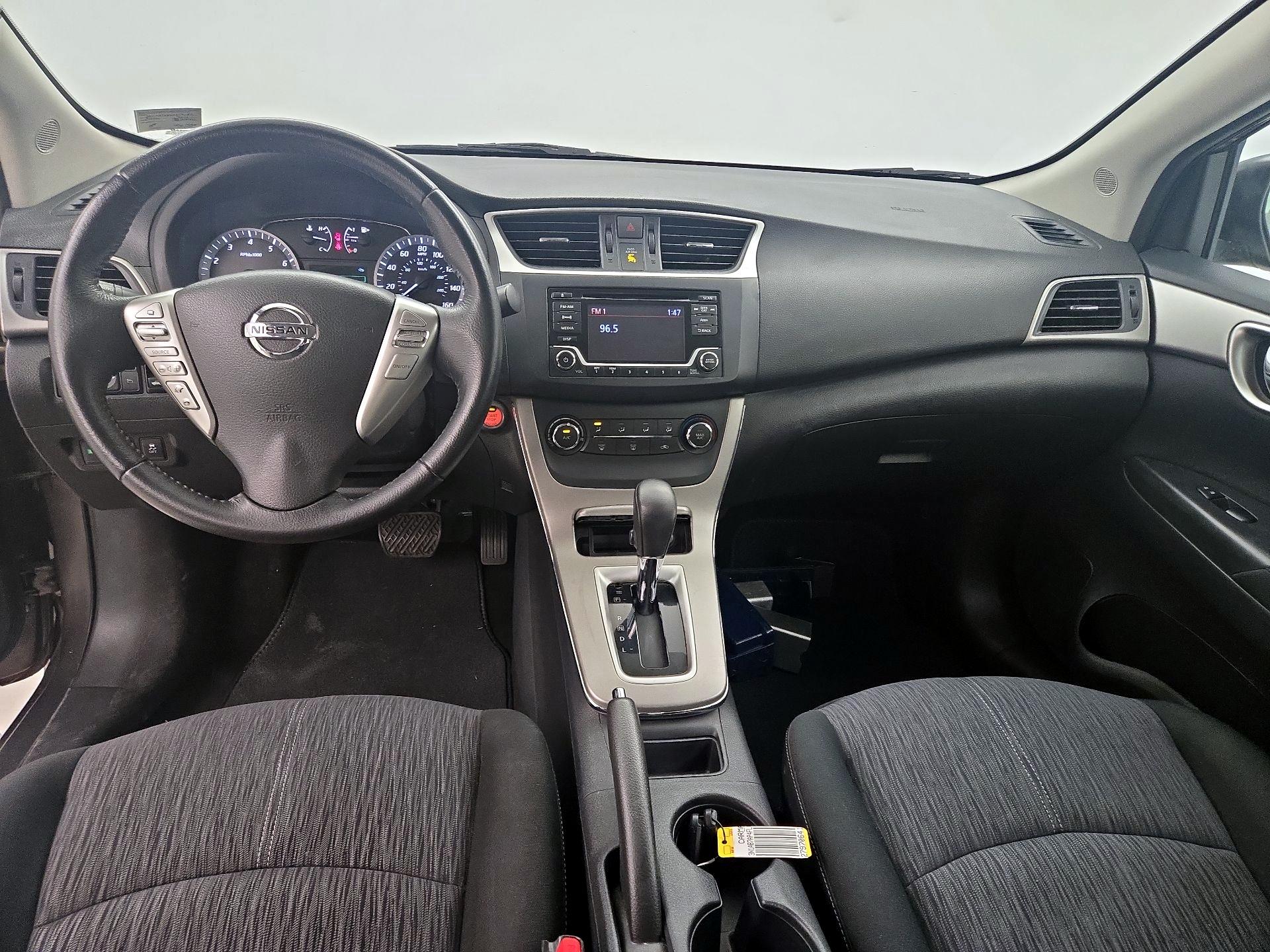 Thumbnail: 2015 Nissan Sentra - 9