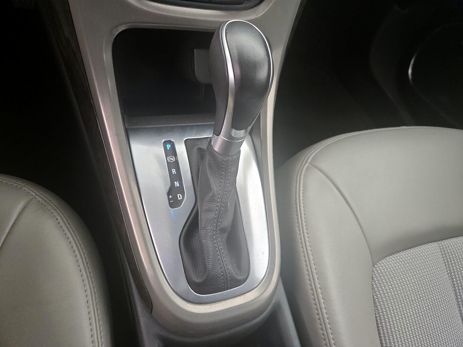 Thumbnail: 2015 Buick Verano - 17