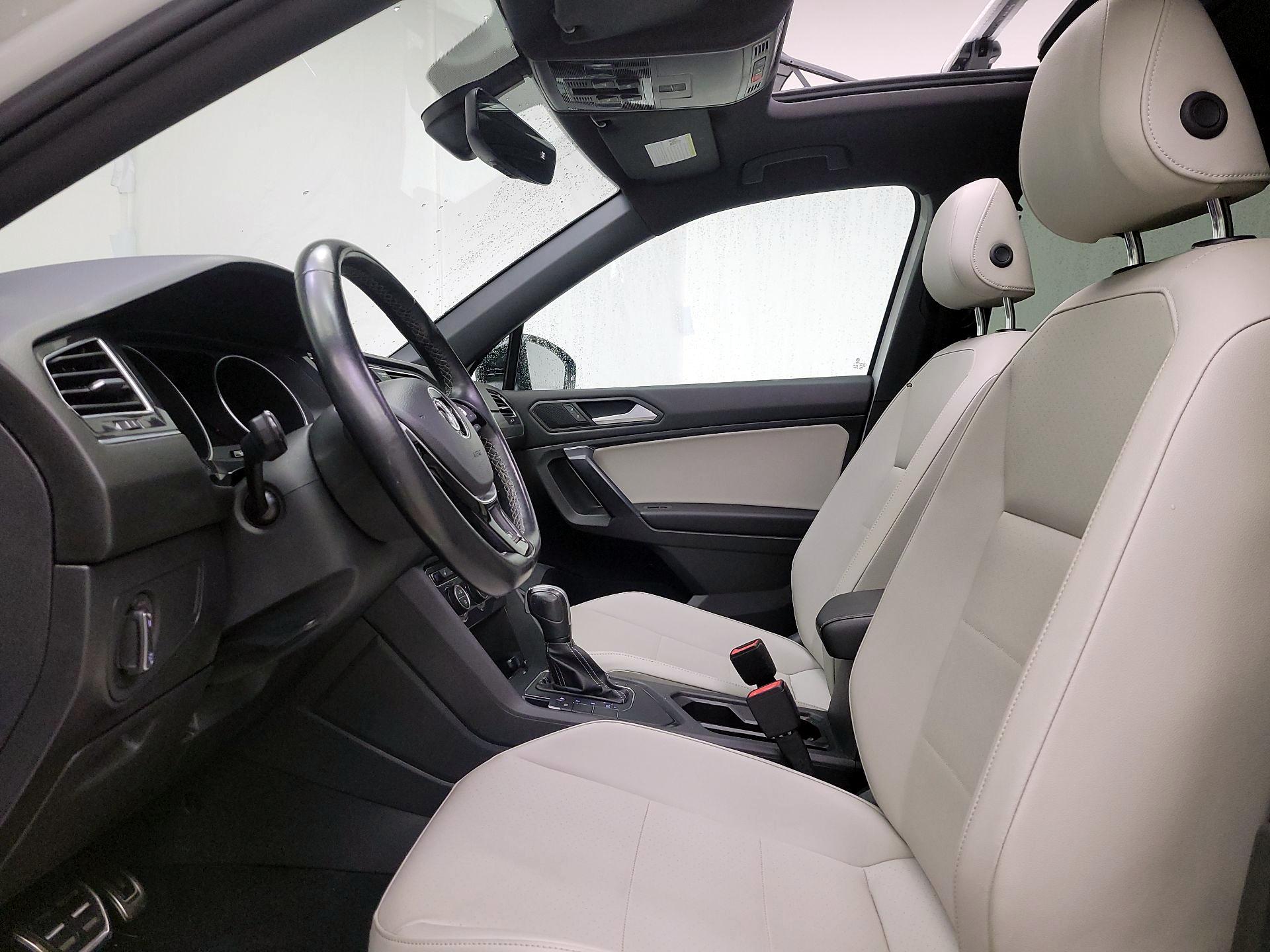 Thumbnail: 2021 Volkswagen Tiguan - 11