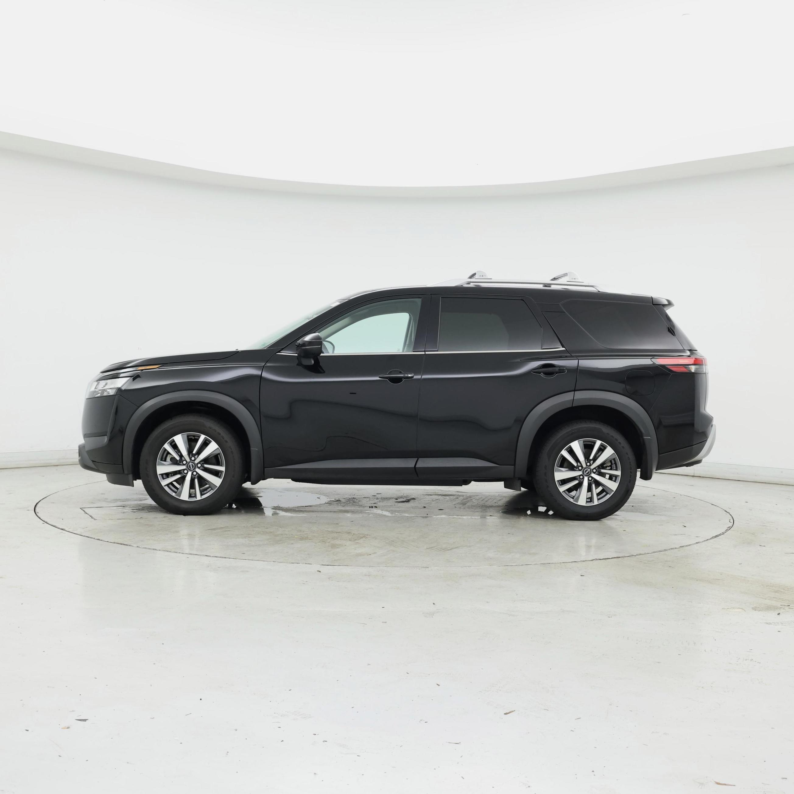 Thumbnail: 2024 Nissan Pathfinder - 3