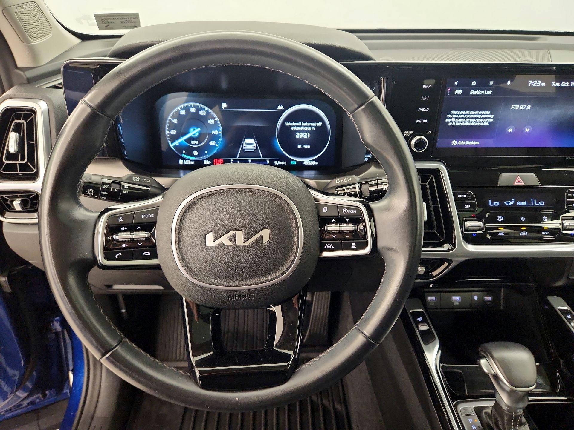 Thumbnail: 2023 Kia Sorento - 10