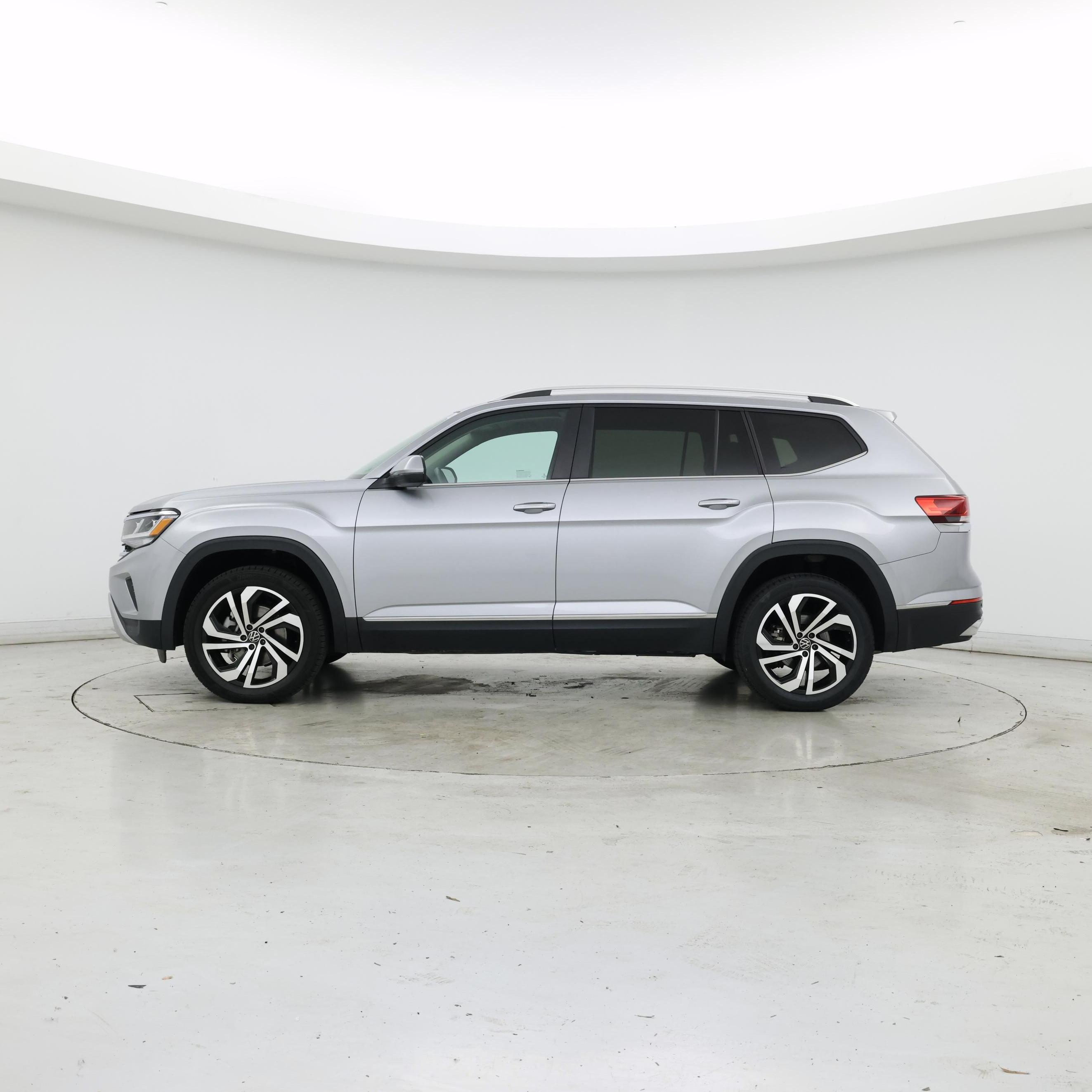Thumbnail: 2023 Volkswagen Atlas - 3