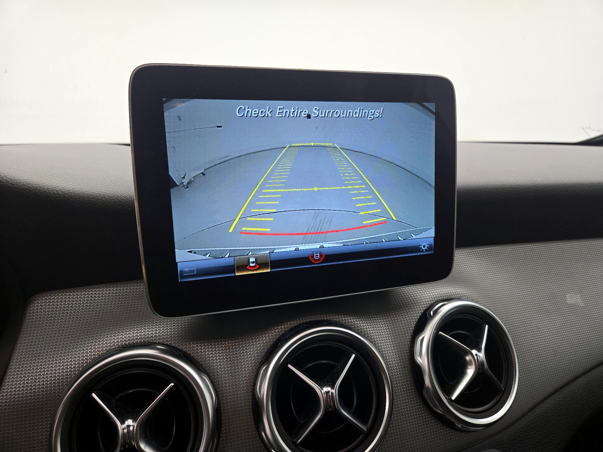 Thumbnail: 2019 Mercedes-Benz GLA - 15