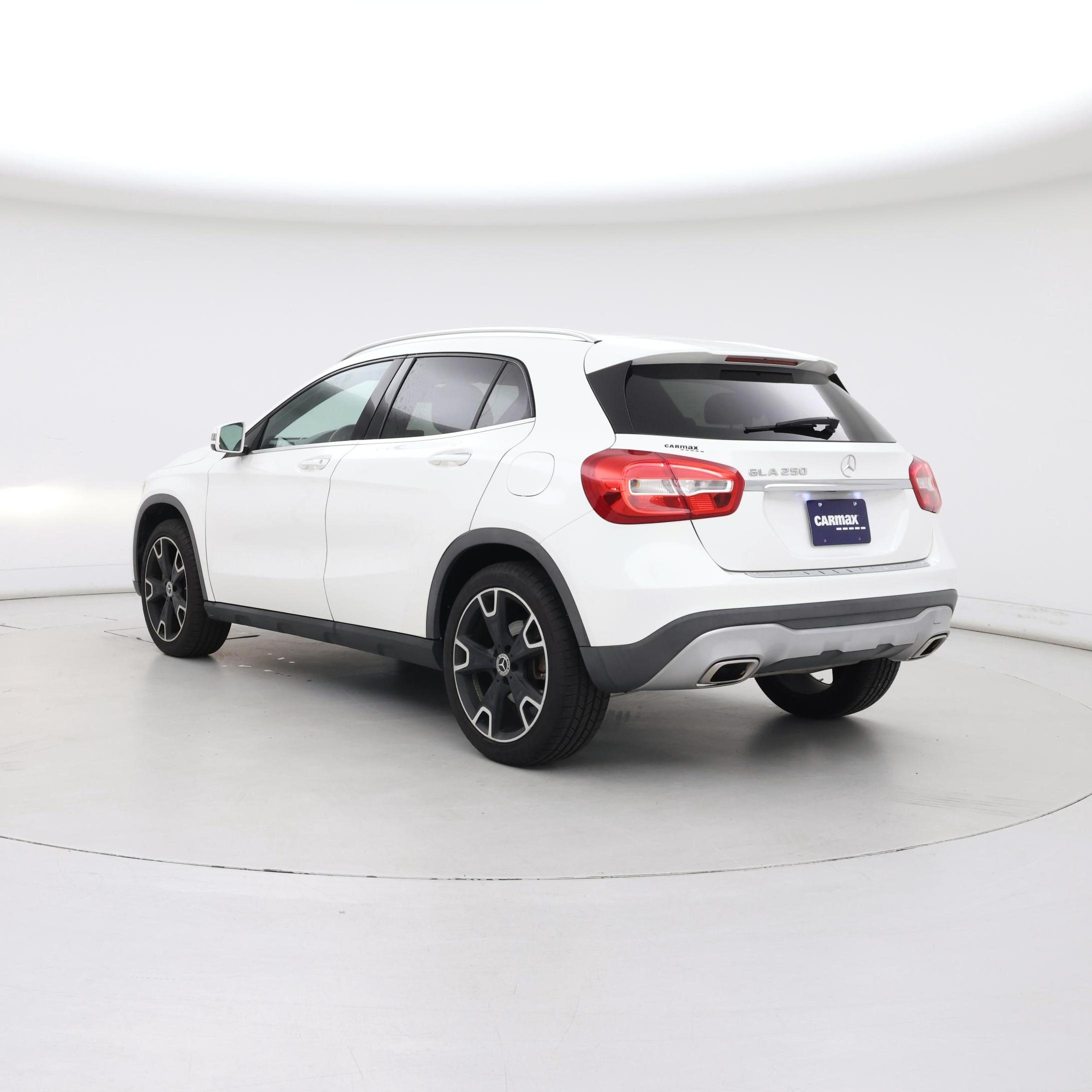 Thumbnail: 2019 Mercedes-Benz GLA - 2