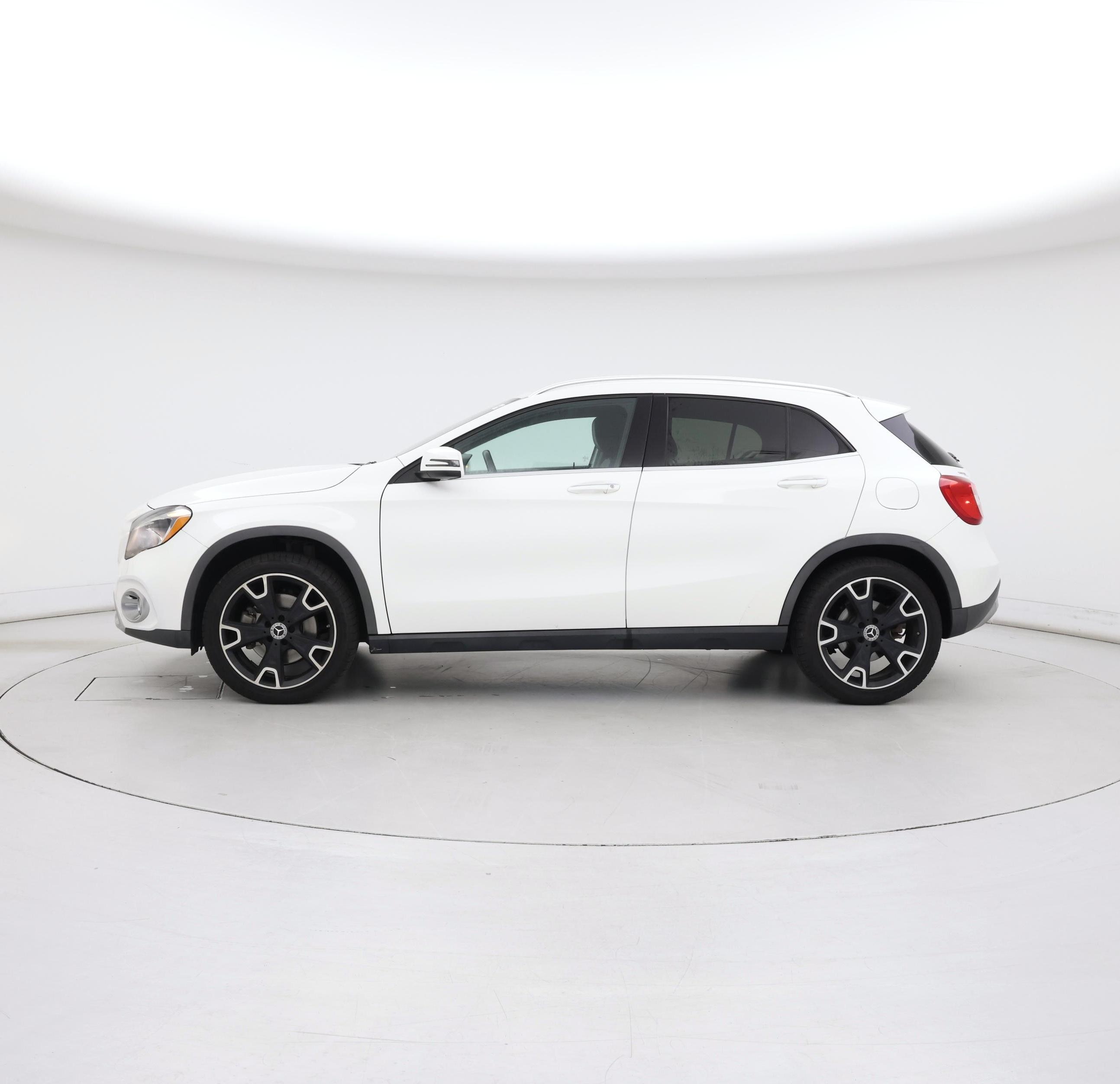 Thumbnail: 2019 Mercedes-Benz GLA - 3