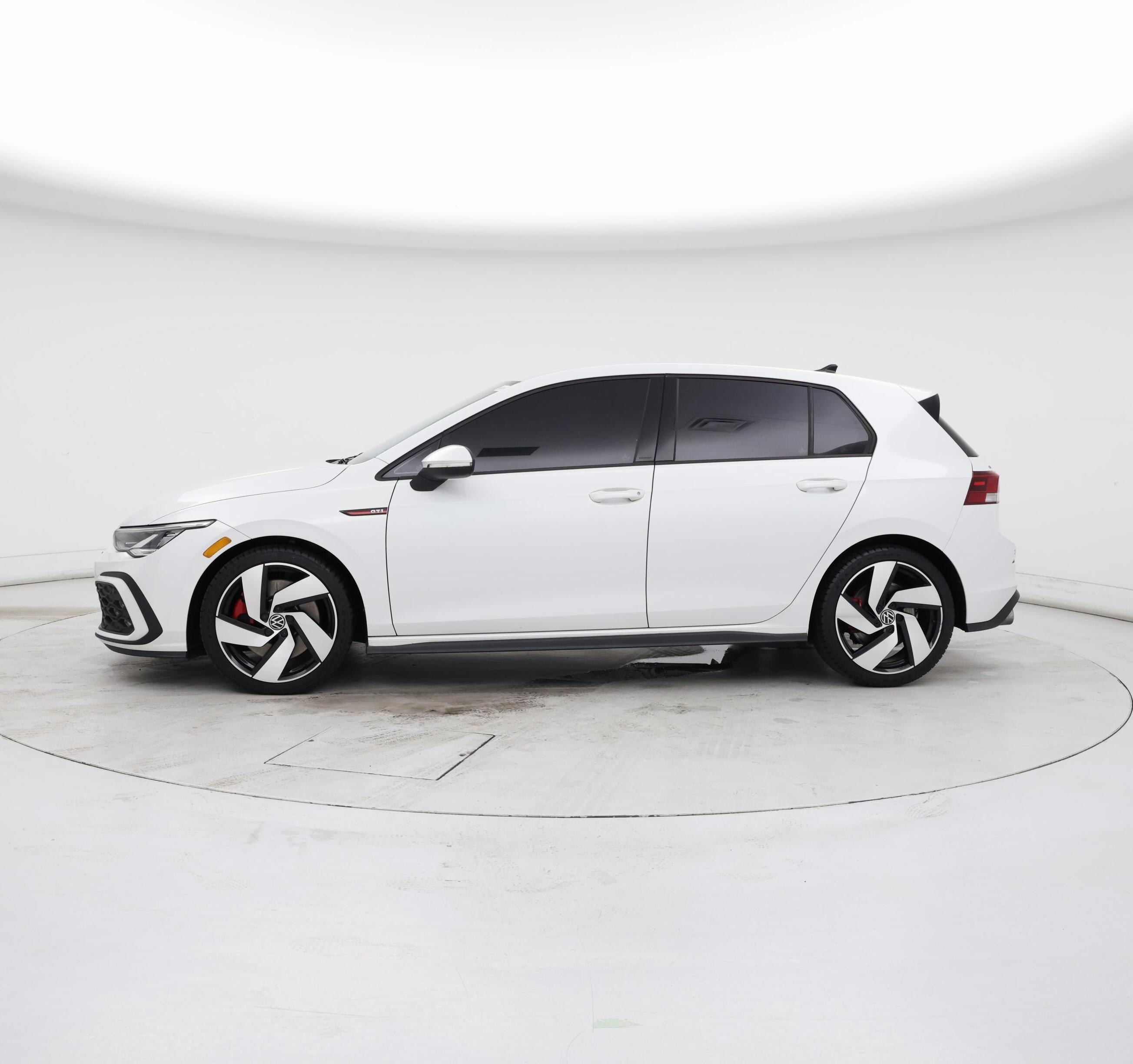 Thumbnail: 2022 Volkswagen Golf - 3