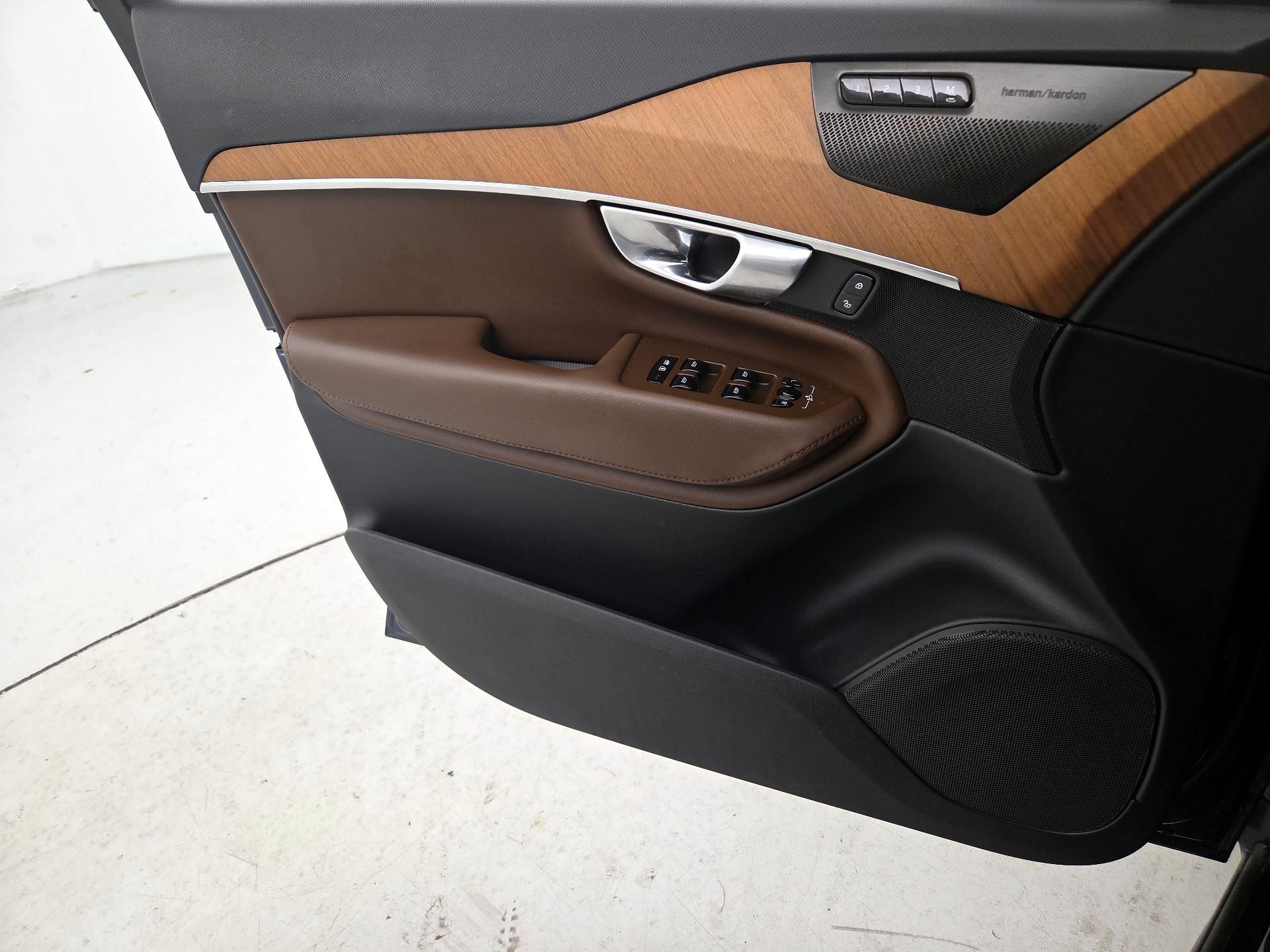 Thumbnail: 2023 Volvo XC90 - 12