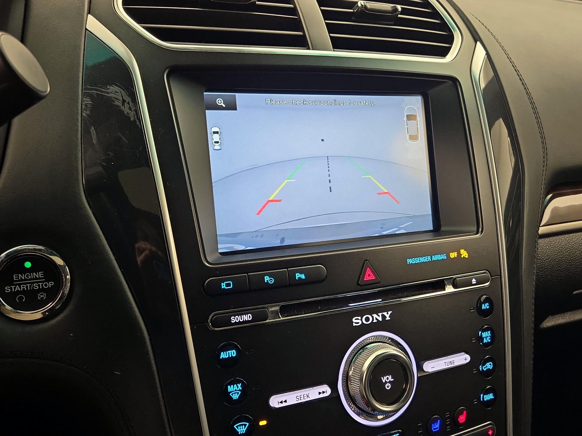 Thumbnail: 2016 Ford Explorer - 15