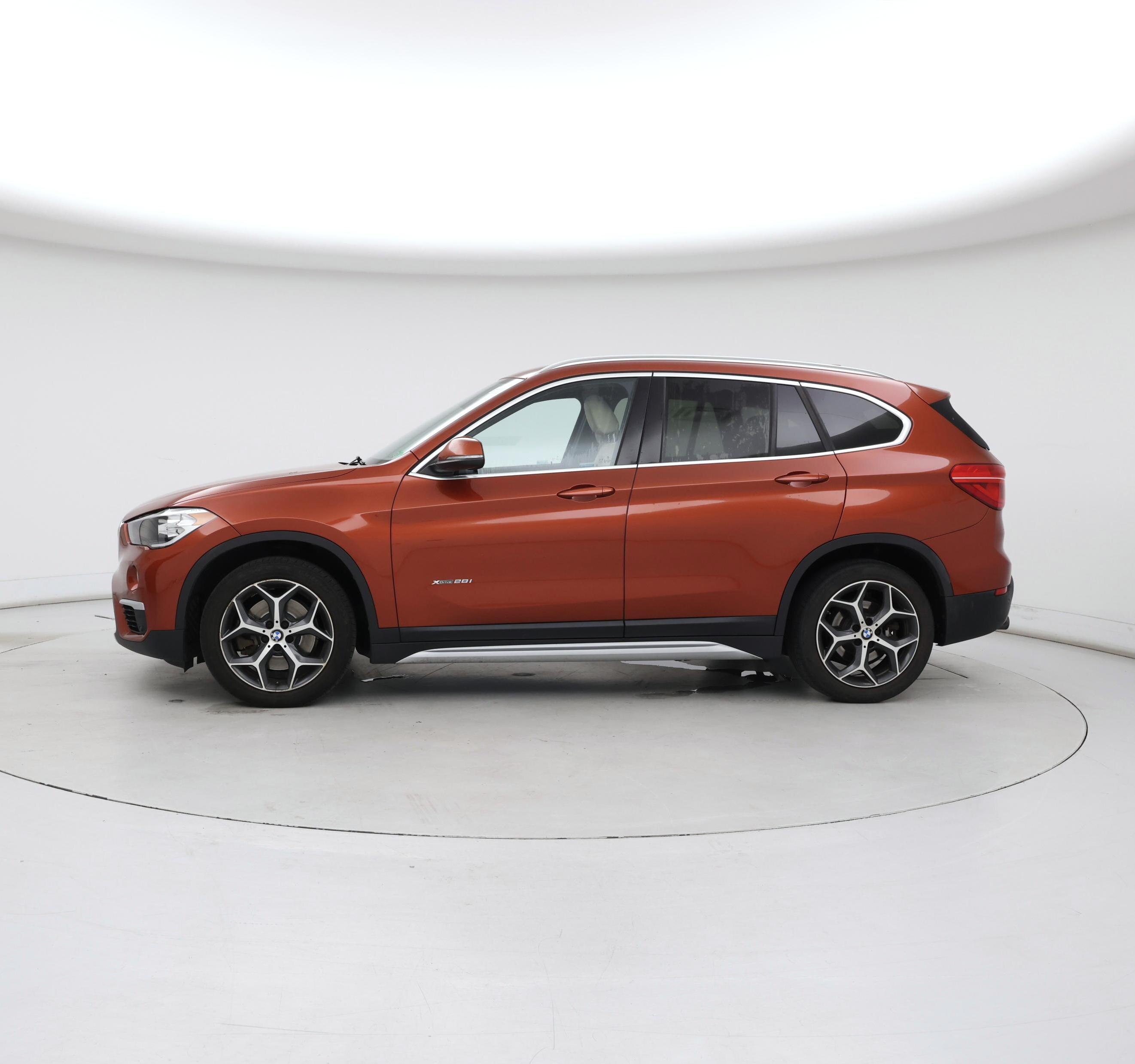 Thumbnail: 2018 BMW X1 - 3