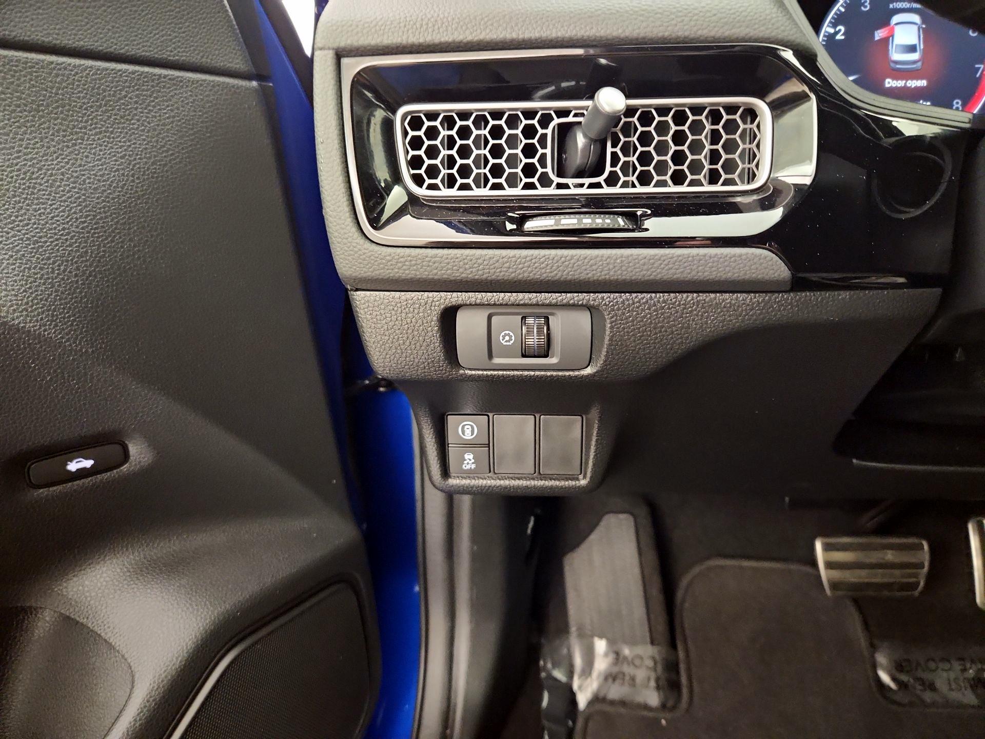 Thumbnail: 2024 Honda Civic - 13