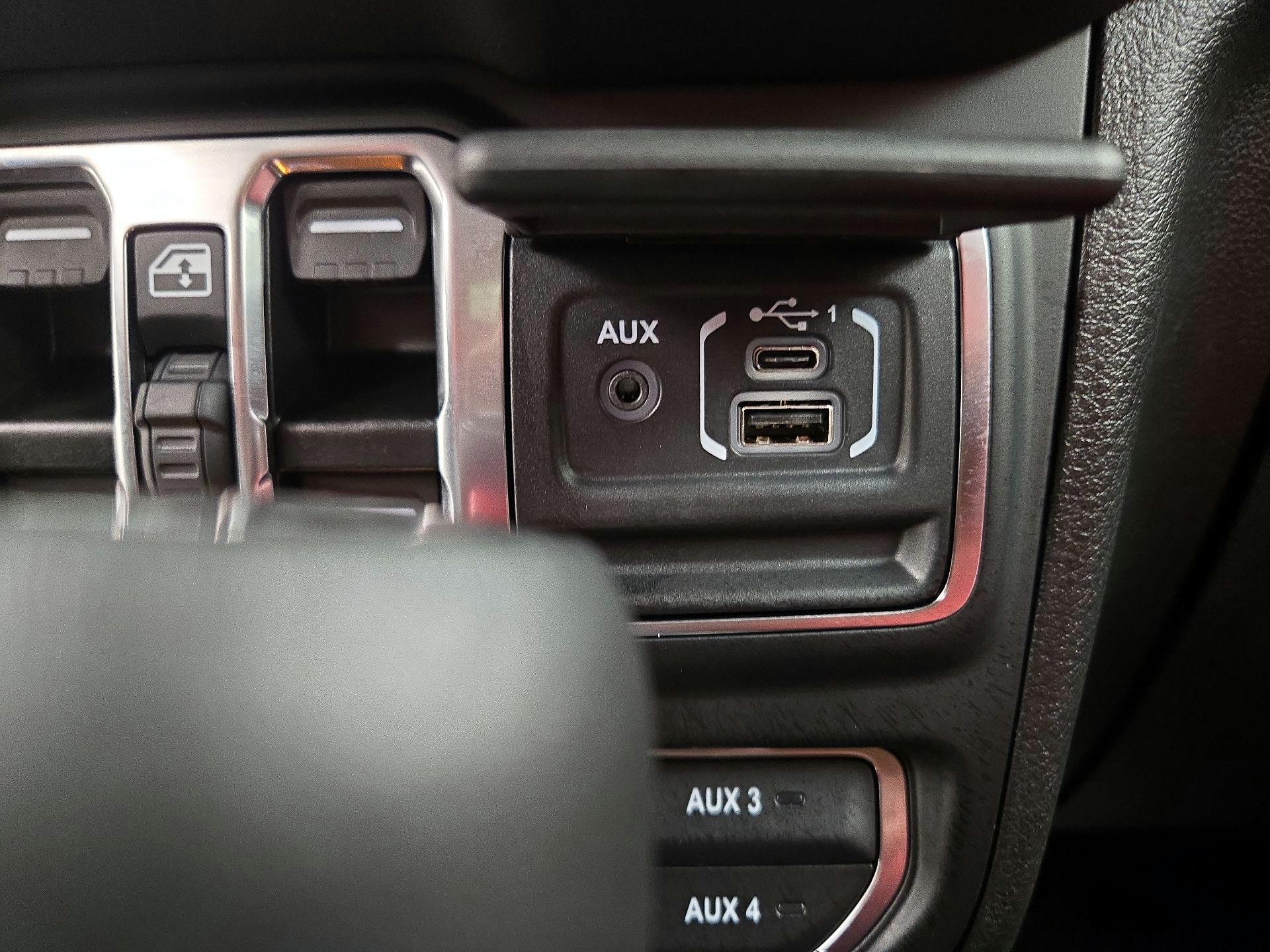 Thumbnail: 2024 Jeep Wrangler - 19