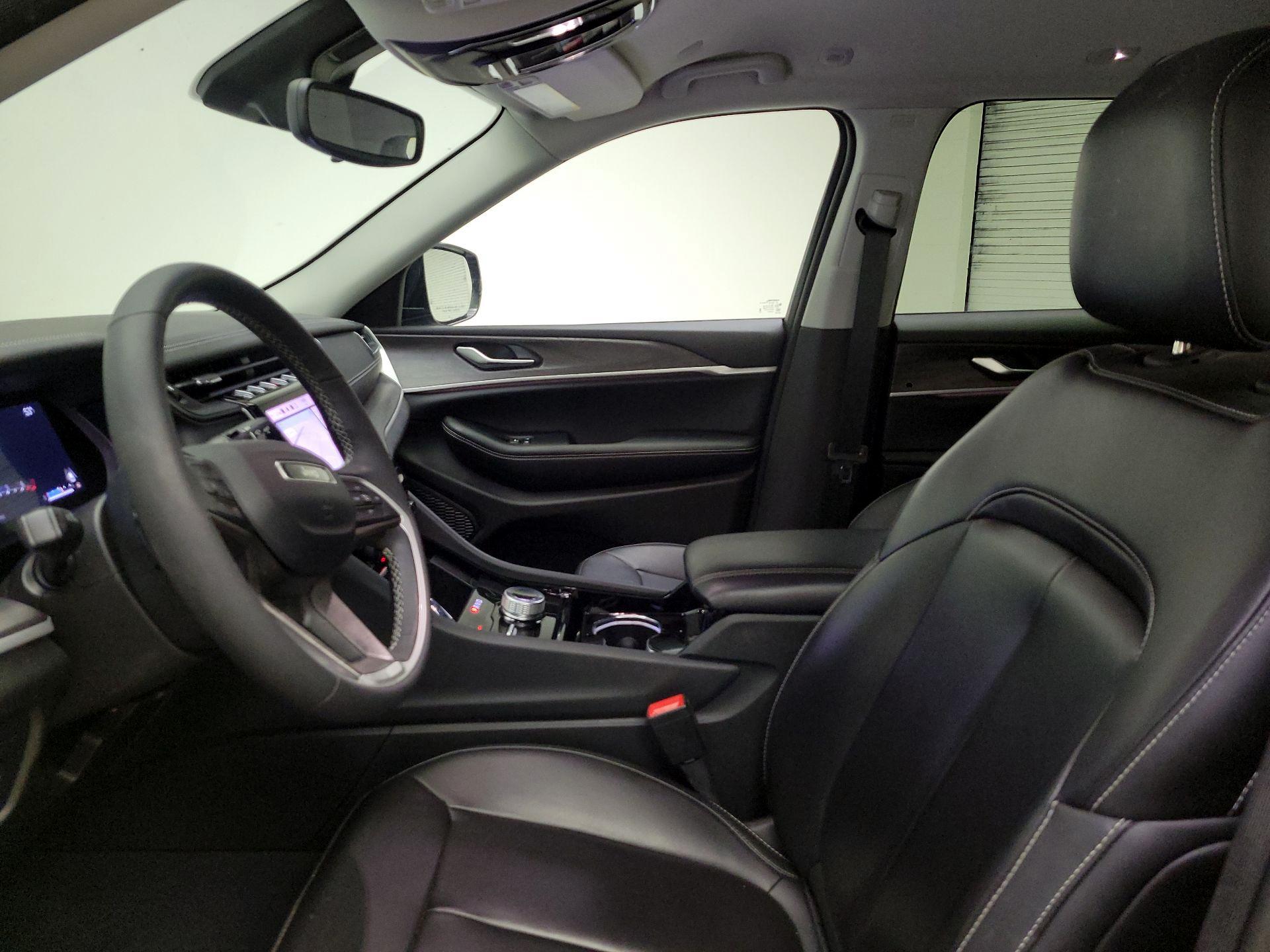 Thumbnail: 2023 Jeep Grand Cherokee - 11