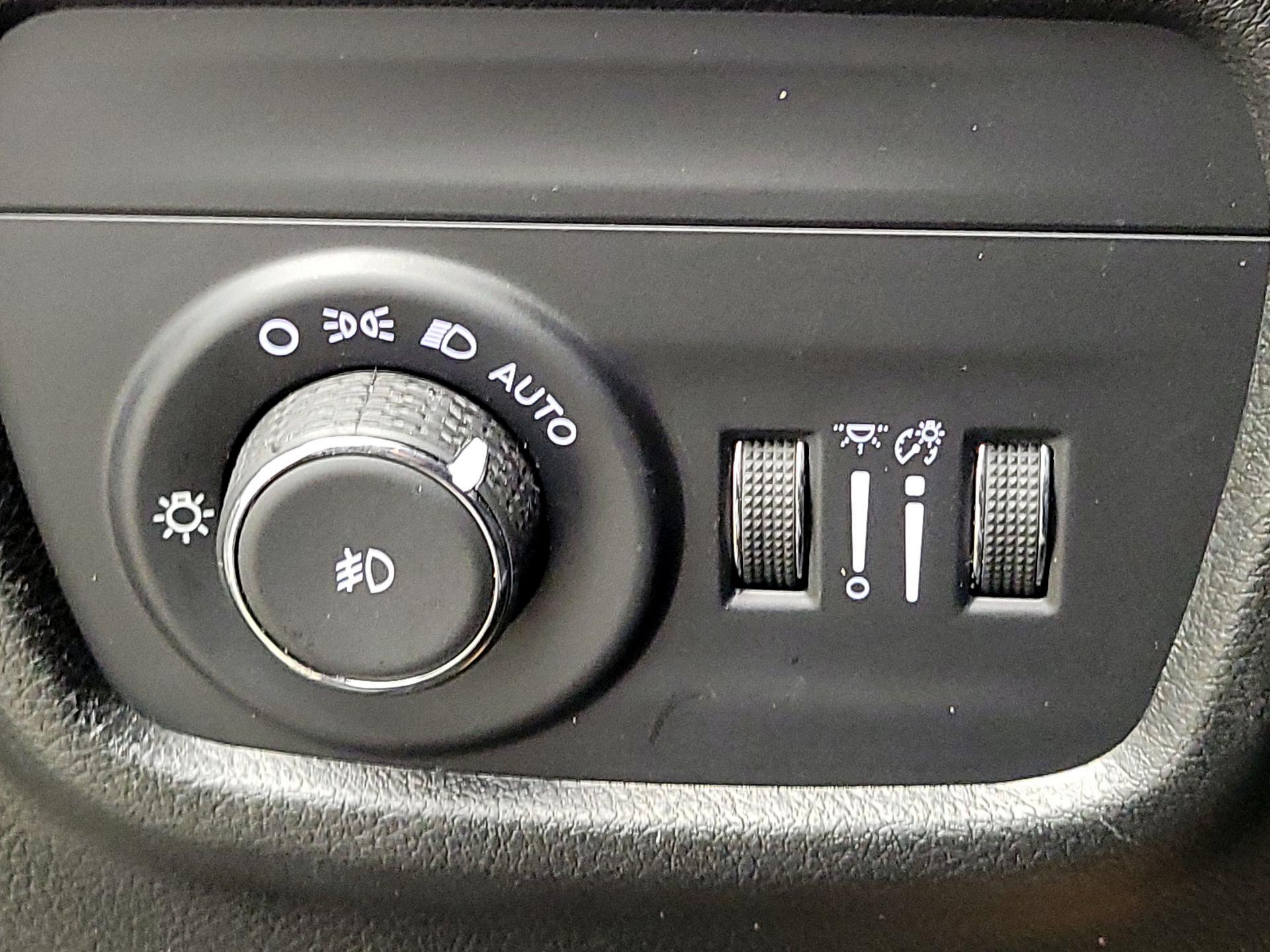 Thumbnail: 2023 Jeep Grand Cherokee - 13