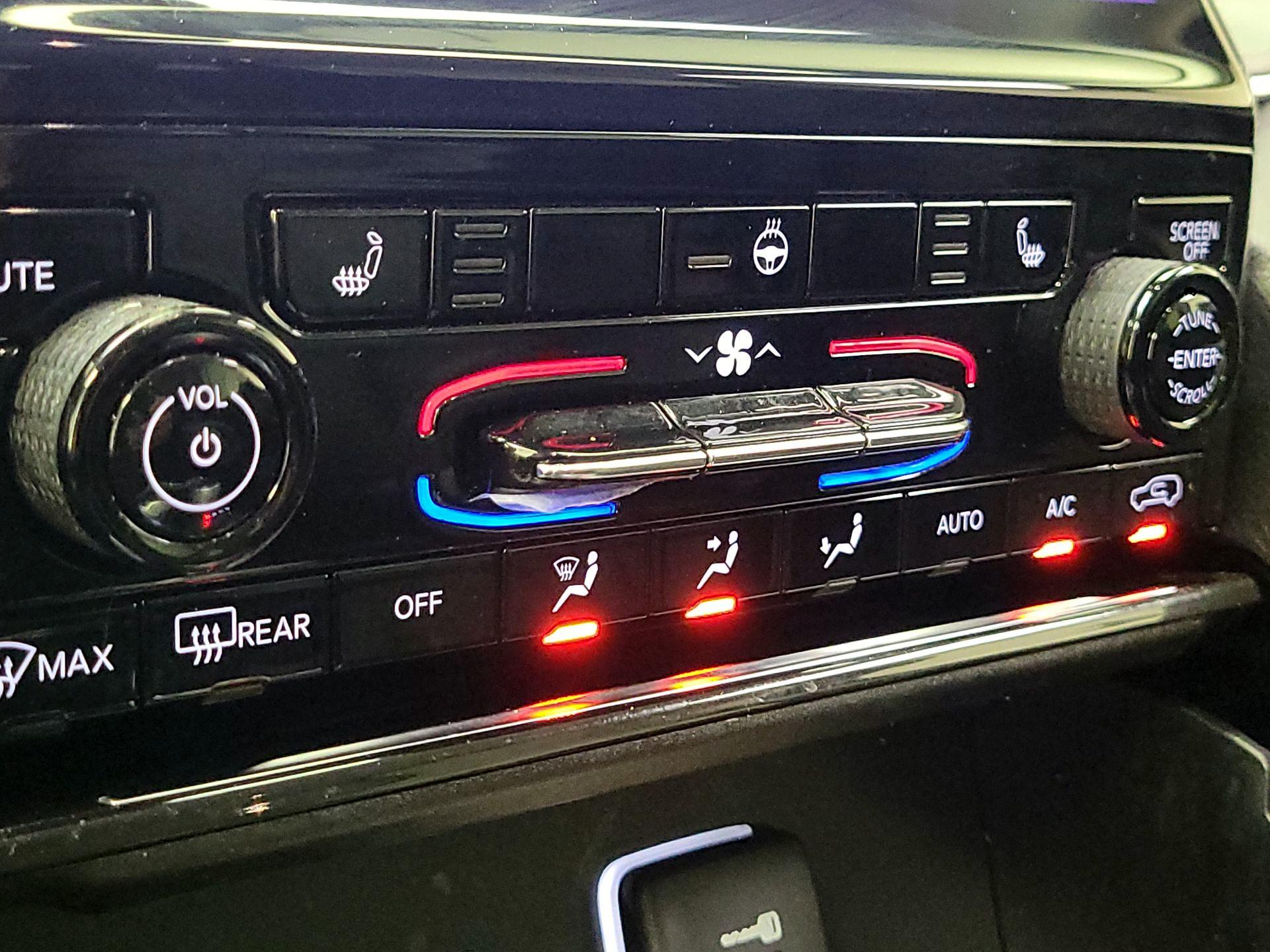 Thumbnail: 2023 Jeep Grand Cherokee - 17