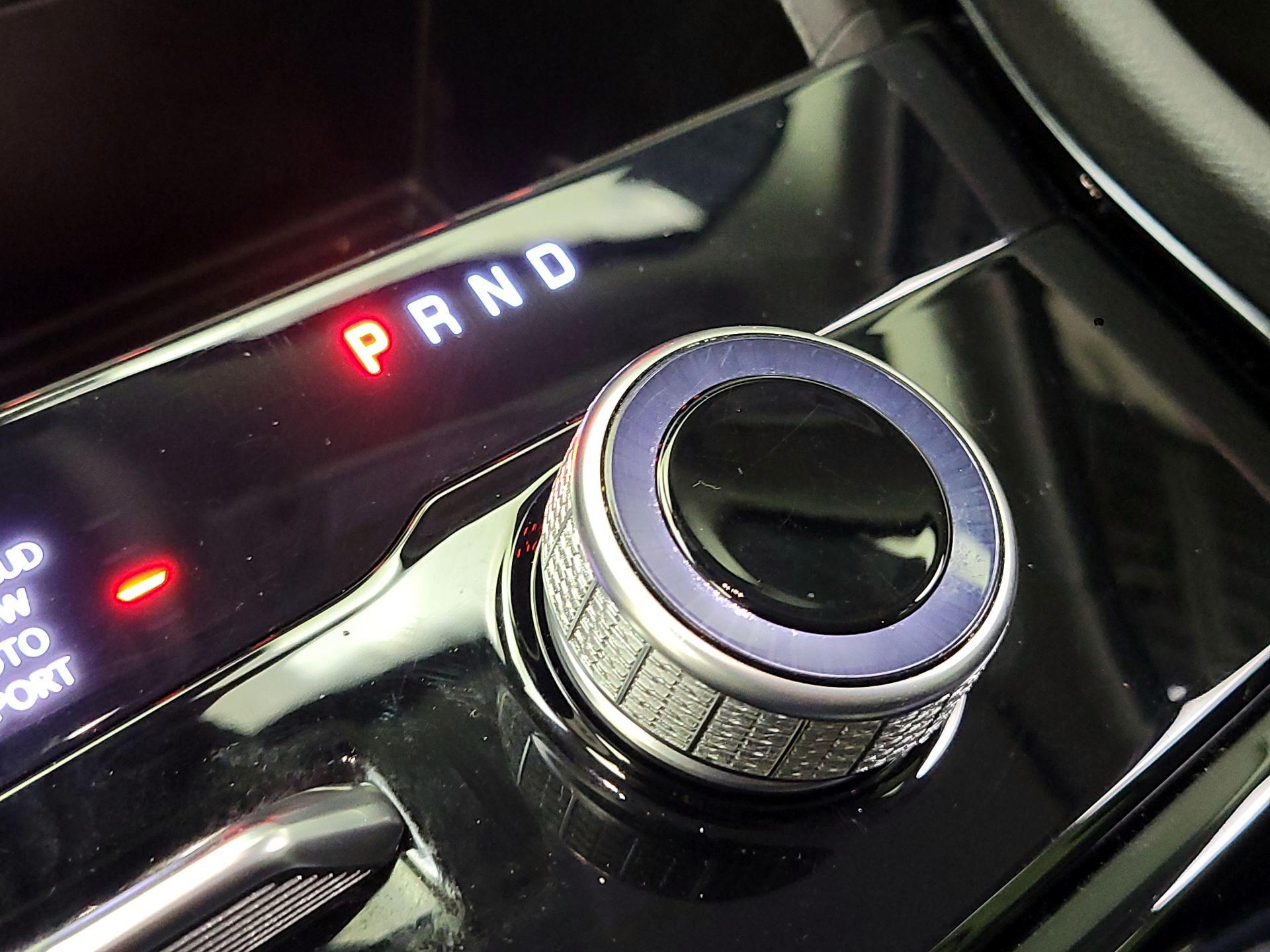 Thumbnail: 2023 Jeep Grand Cherokee - 18